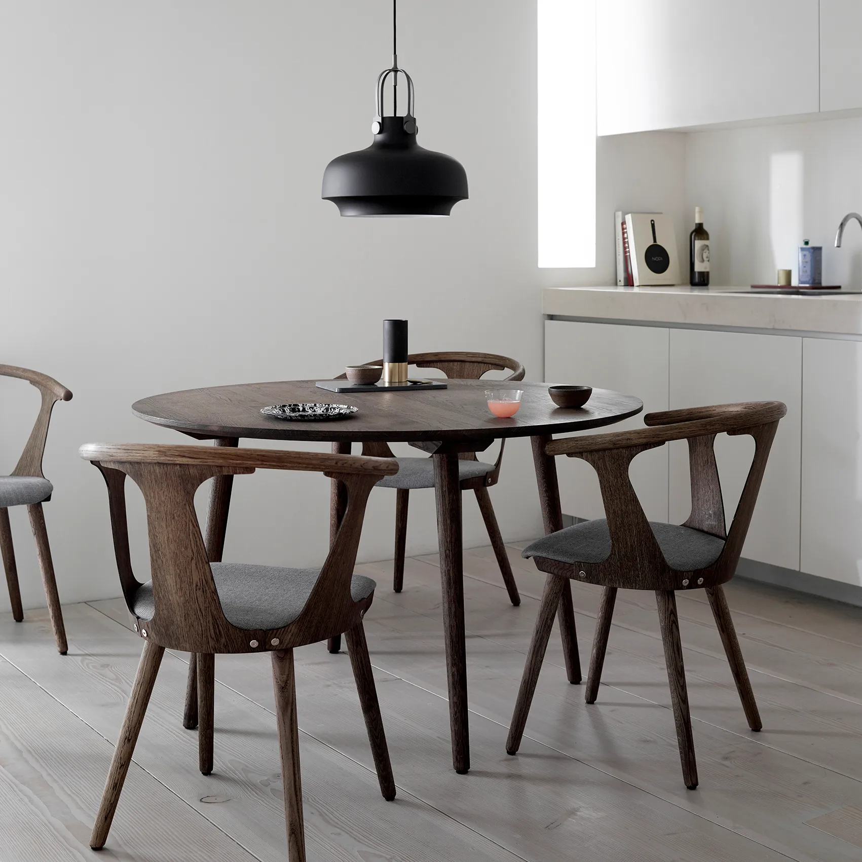 Copenhagen-kattovalaisin SC7, matt black (musta) &Tradition