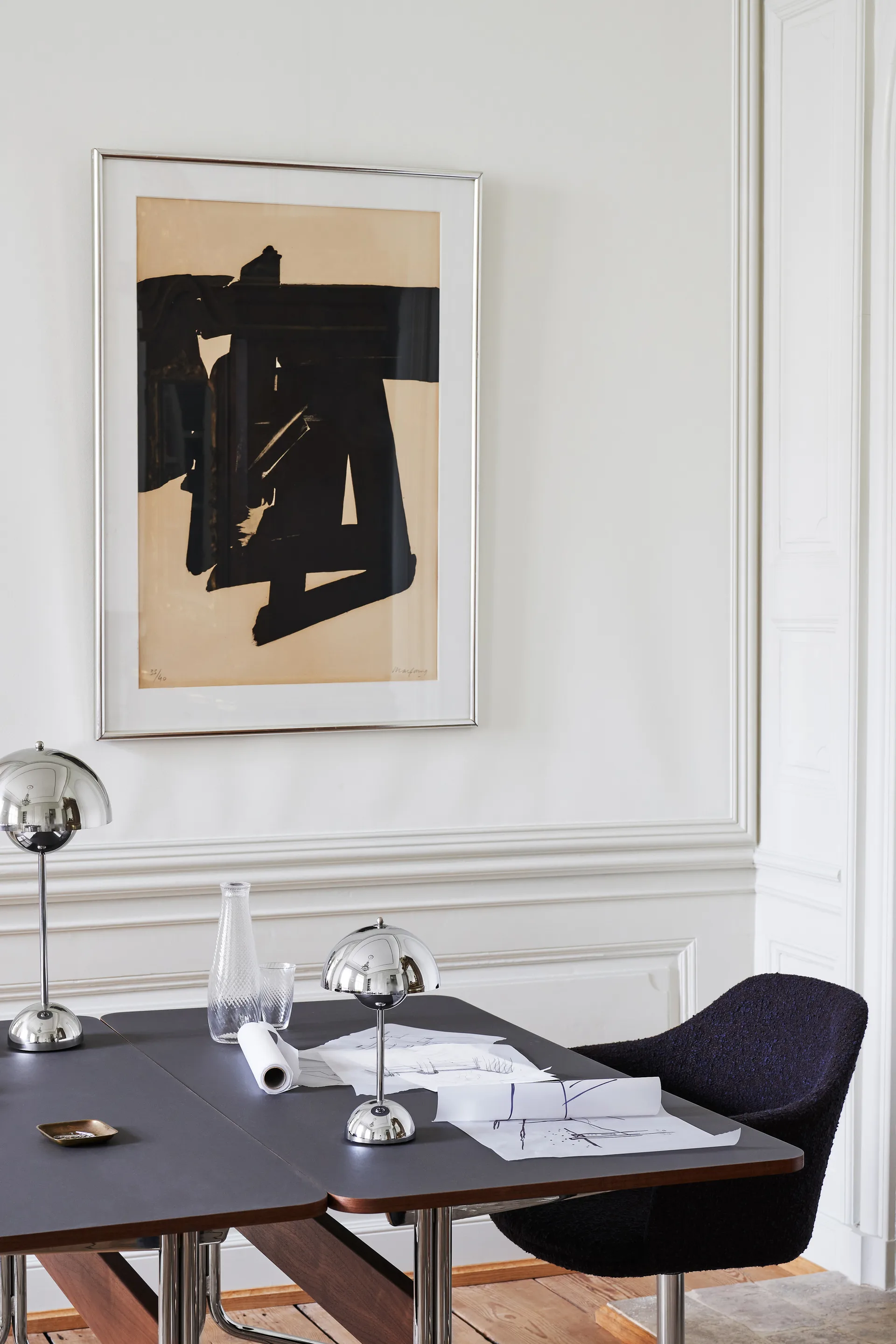 Flowerpot kannettava pöytävalaisin VP9, Chrome &Tradition