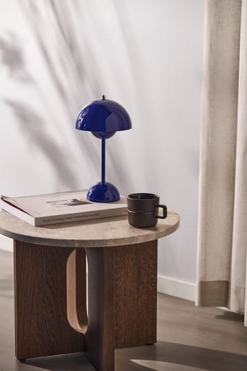 Flowerpot kannettava pöytävalaisin VP9 - Cobalt blue - &Tradition
