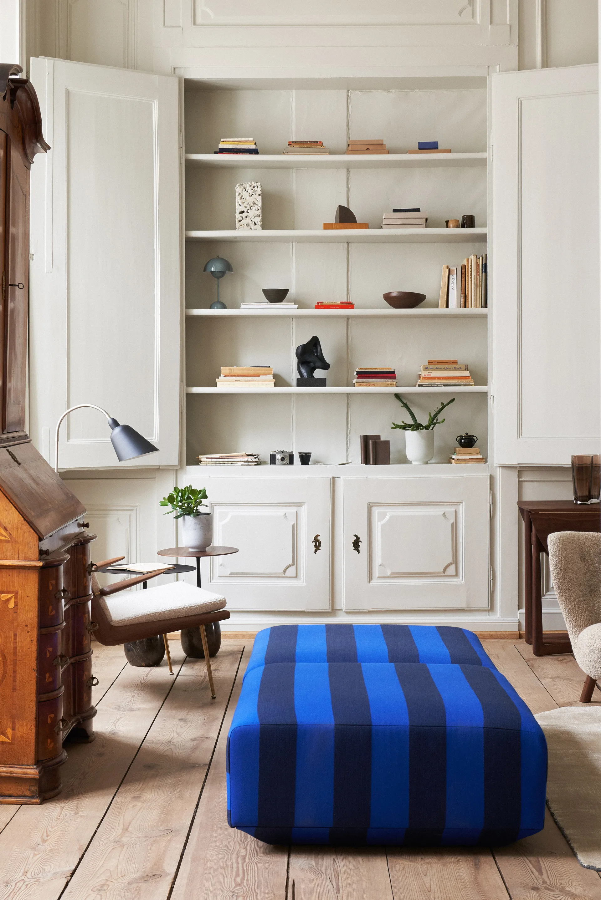 Flowerpot kannettava pöytävalaisin VP9, Stone blue &Tradition