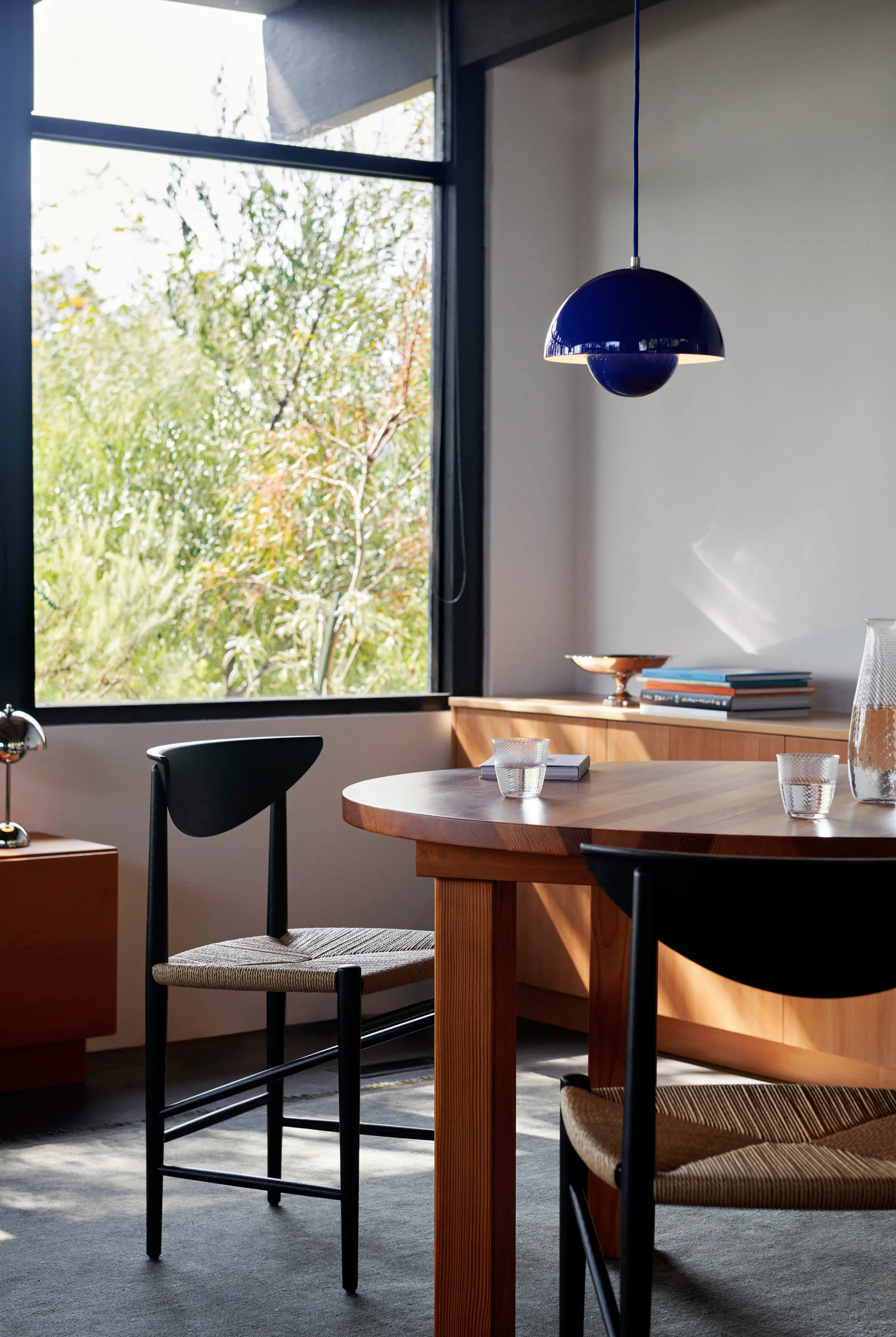 Flowerpot VP1 riippuvalaisin, Cobalt blue &Tradition