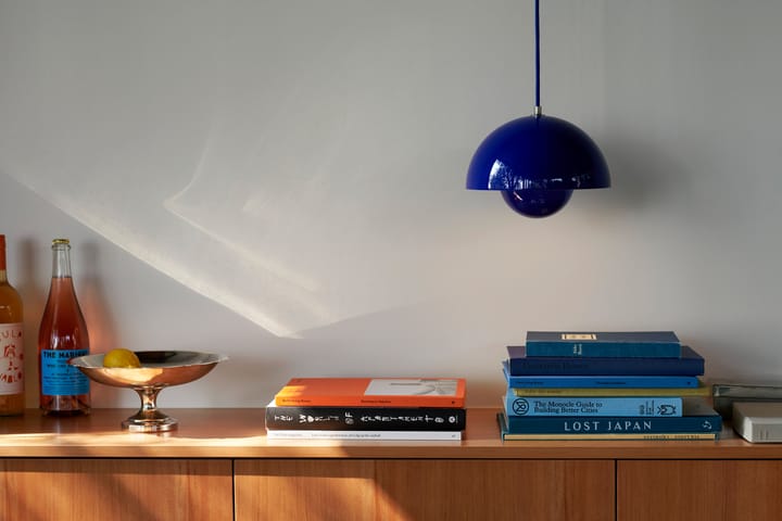 Flowerpot VP1 riippuvalaisin, Cobalt blue &Tradition