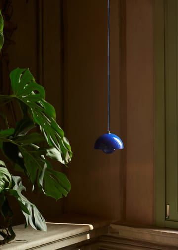 Flowerpot VP10 riippuvalaisin - Cobalt blue - &Tradition