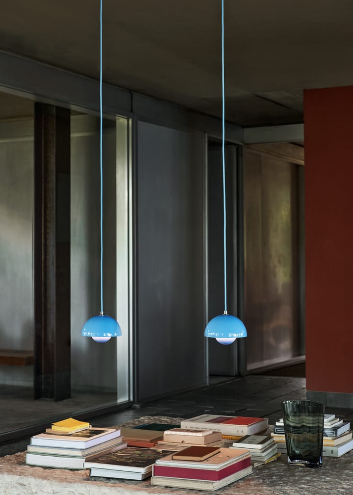 Flowerpot VP10 riippuvalaisin, Swim blue &Tradition