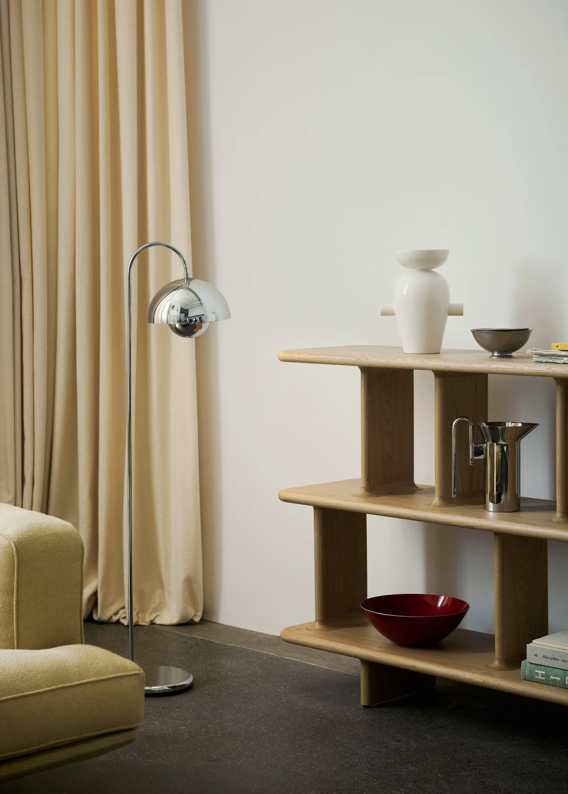 Flowerpot VP12 lattiavalaisin, Chrome &Tradition