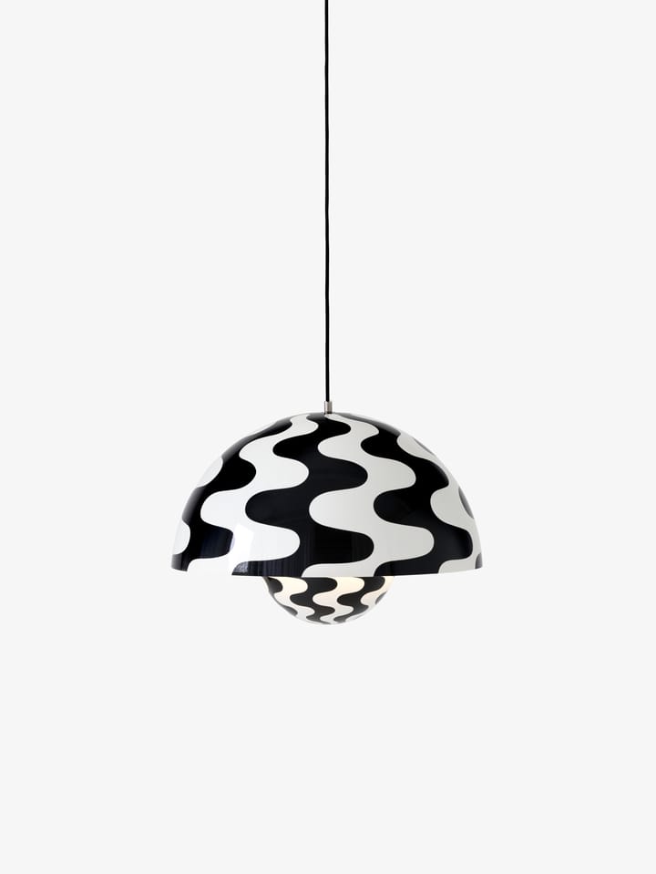Flowerpot VP2 Big riippuvalaisin, Black-white pattern &Tradition