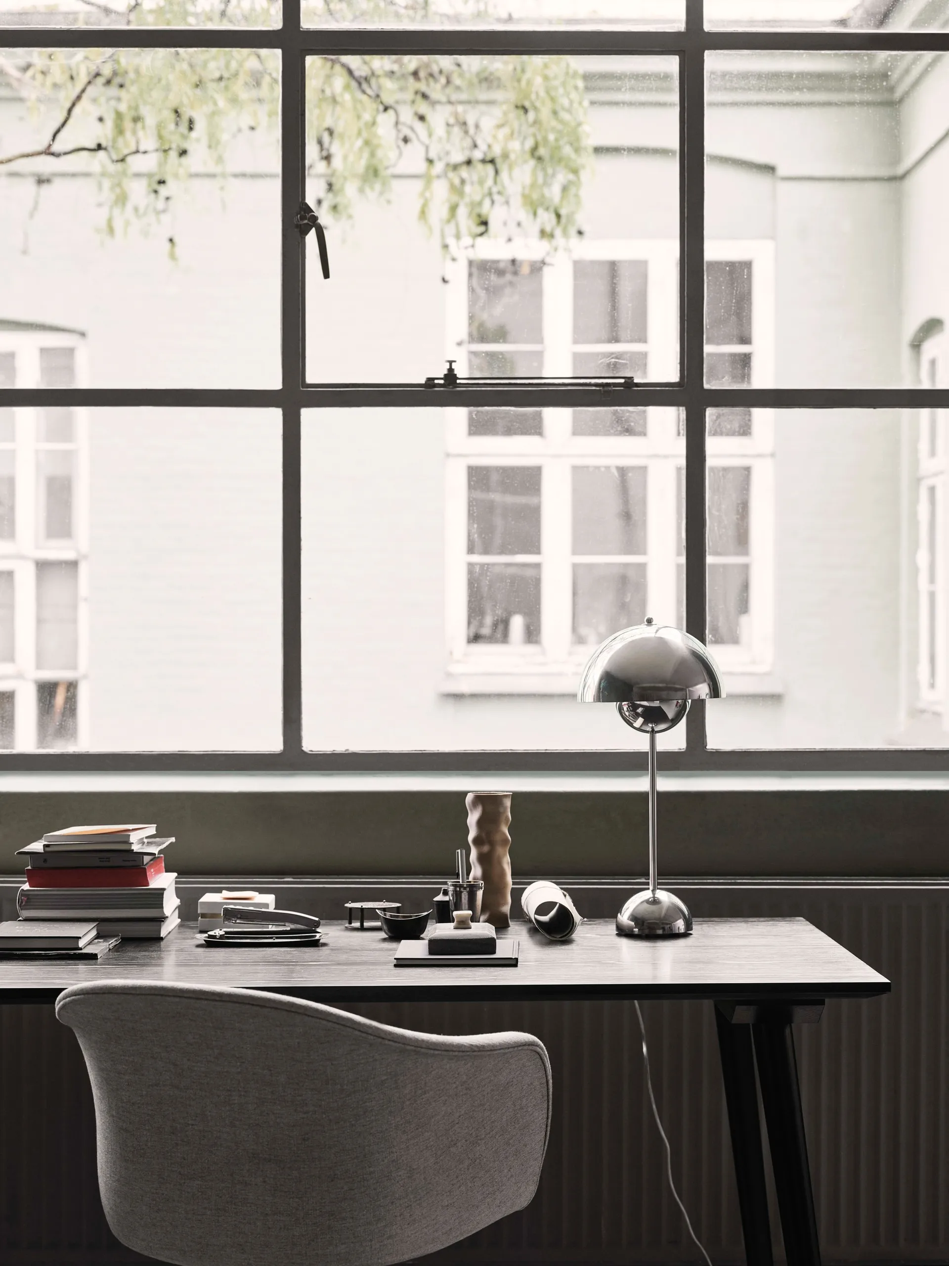 FlowerPot VP3 pöytävalaisin, Chrome-plated &Tradition