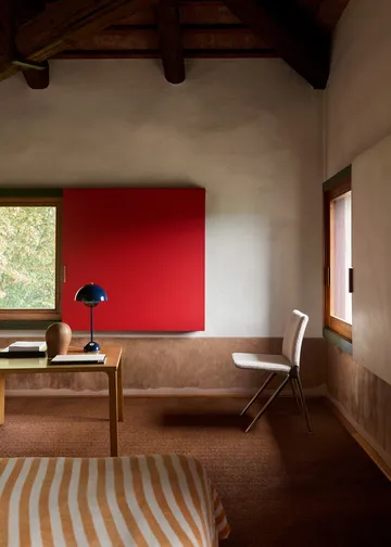 FlowerPot VP3 pöytävalaisin - Teräksen­sininen - &Tradition