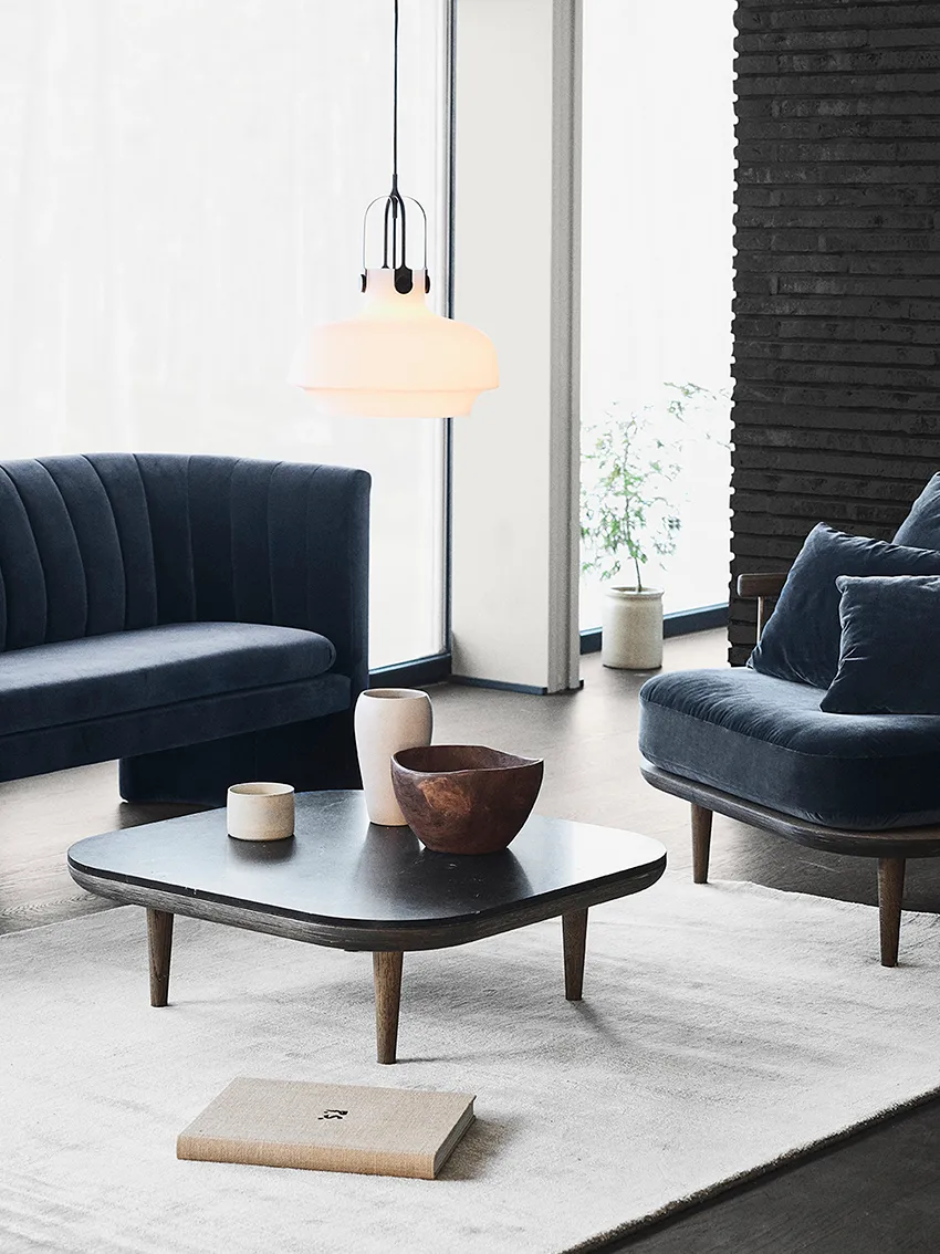 Fly pöytä SC4, Savutammi, öljytty + musta marmori &Tradition