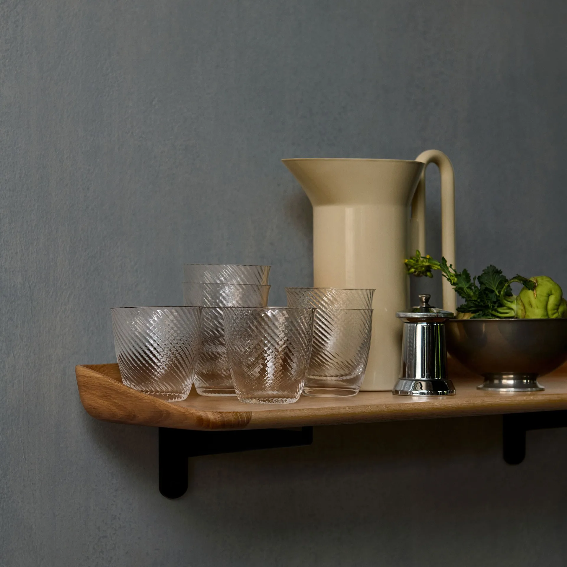 Guild HM14 hylly 75 cm, Solid lacquered oak &Tradition