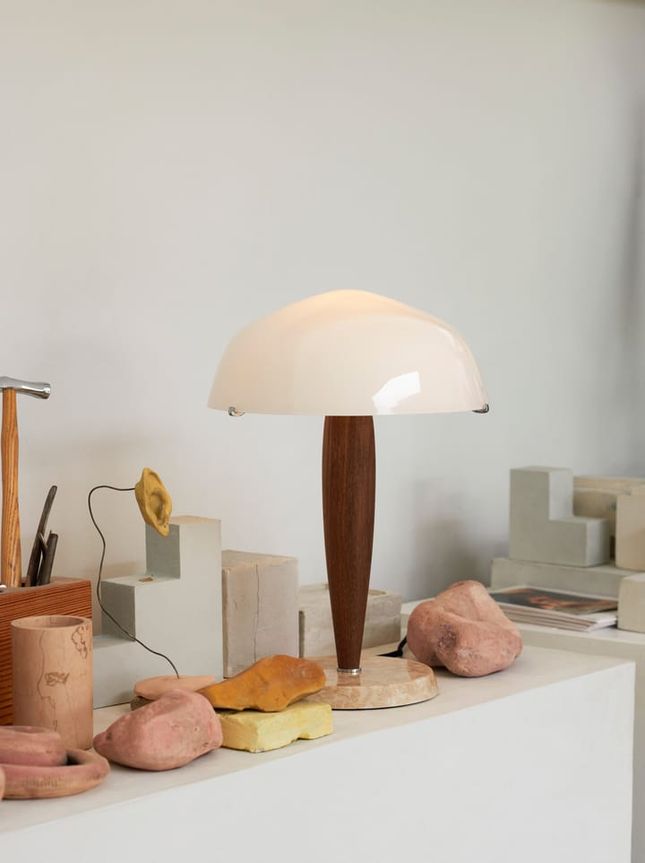Herman SHY3 -pöytävalaisin, walnut & cream marble, tekstiilijohto &Tradition