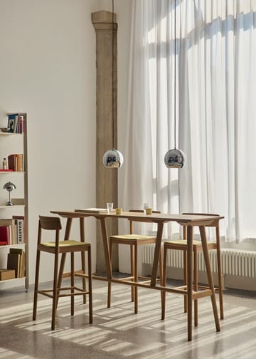 In Between SK27 Bar Table baaripöytä 190x50x105 cm - Lakattu tammi - &Tradition