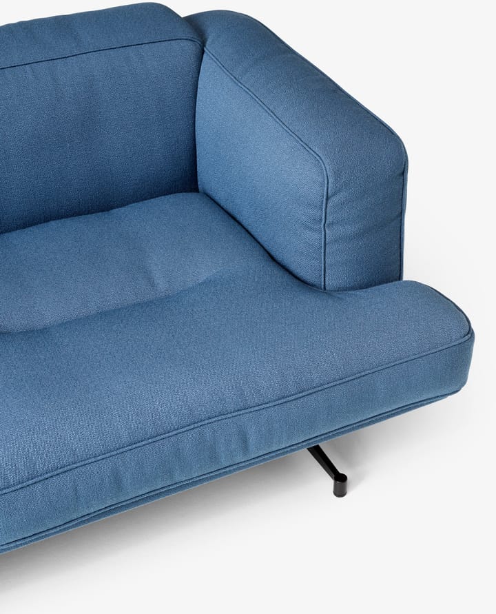 Inland AV23 3-istuttava sohva, Vidar 4 Denim Blue 733-mustat jalat &Tradition