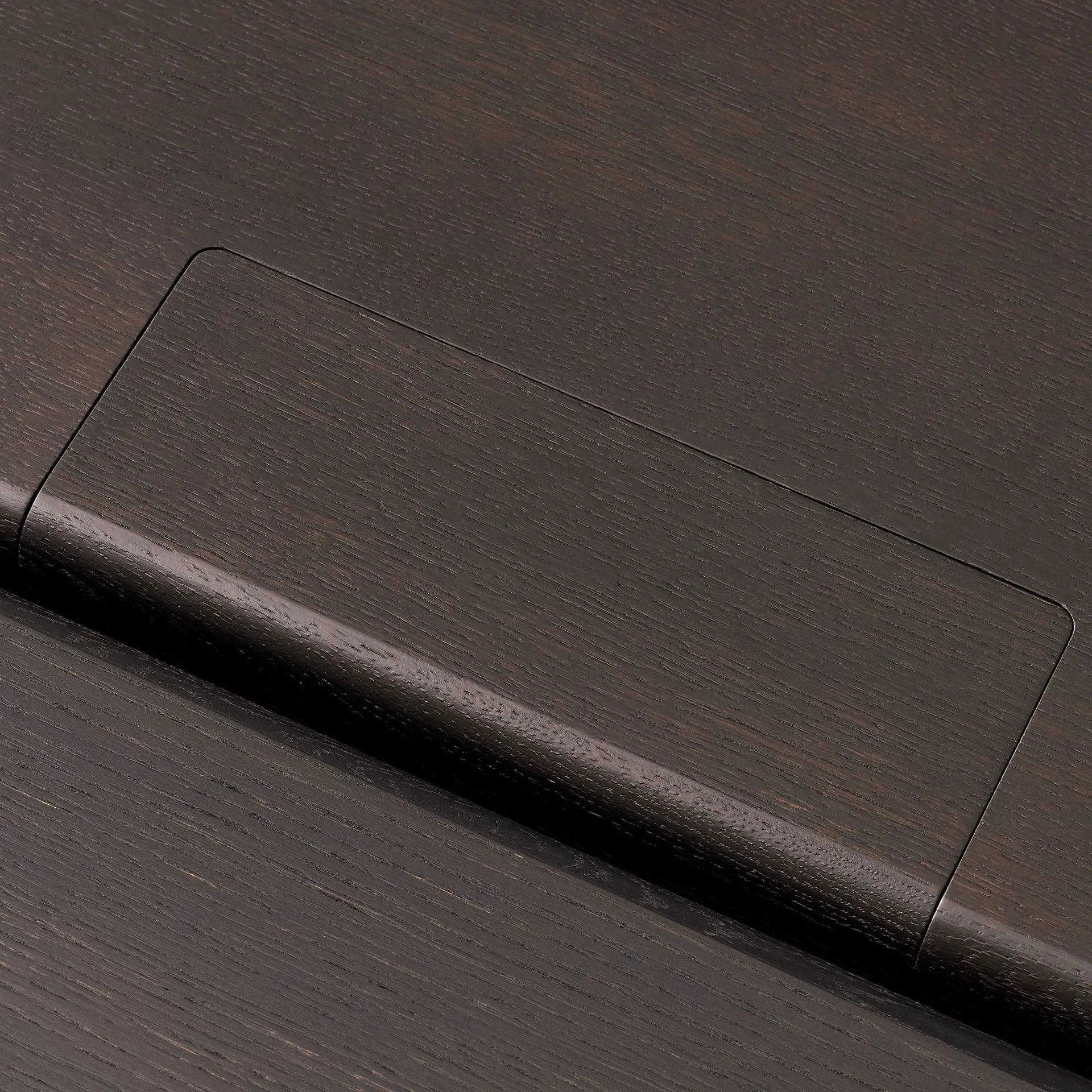 Ita OS1 ruokapöytä kaapelinhallinnalla 95x200 cm, Dark stained oak &Tradition