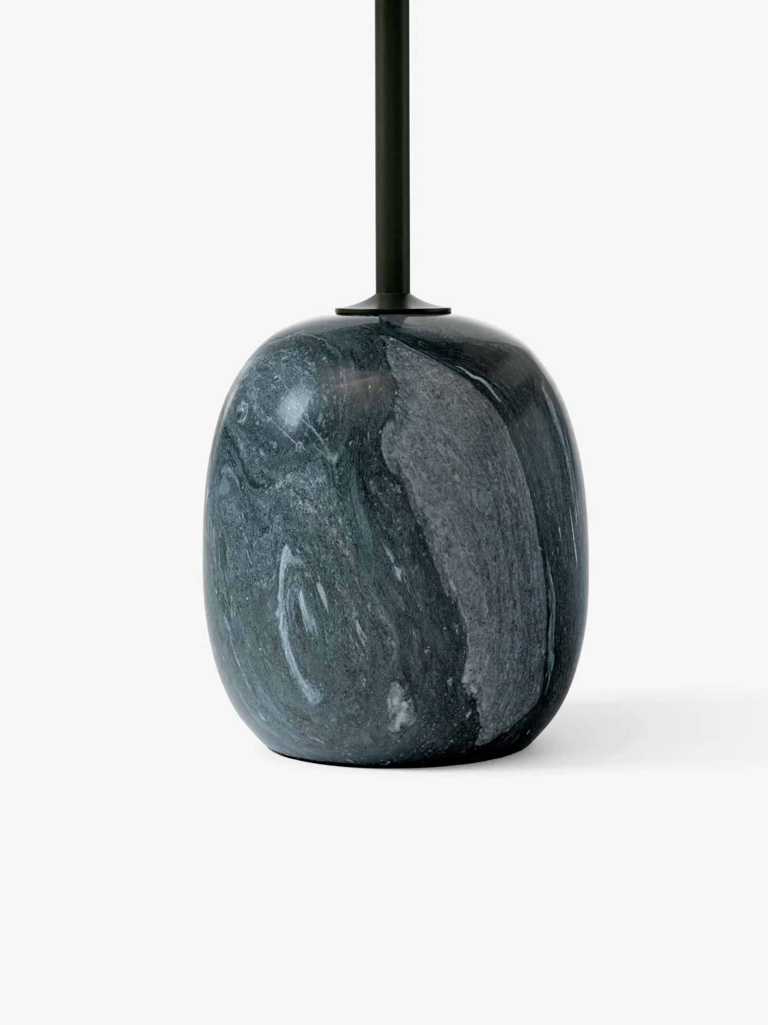Lato pöytä LN8, Deep green-verde grigio, Ø40x50 cm &Tradition