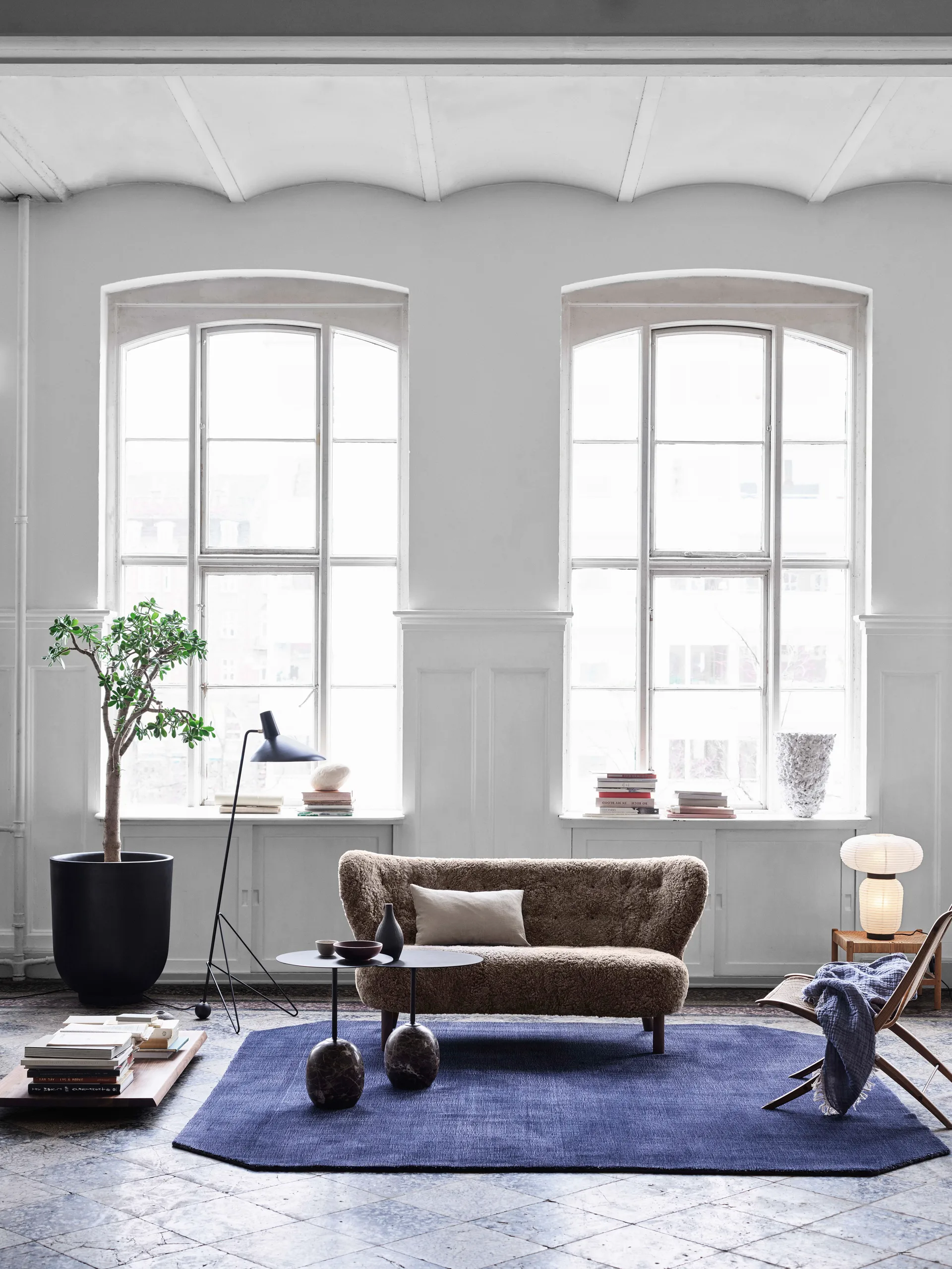 Little Petra VB2 -sohva, Öljytty saksanpähkinä-Sahara &Tradition