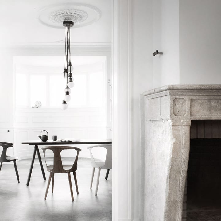 Mass Light NA6 -riippuvalaisin, Musta marmori/valkoinen, nero marquina &Tradition