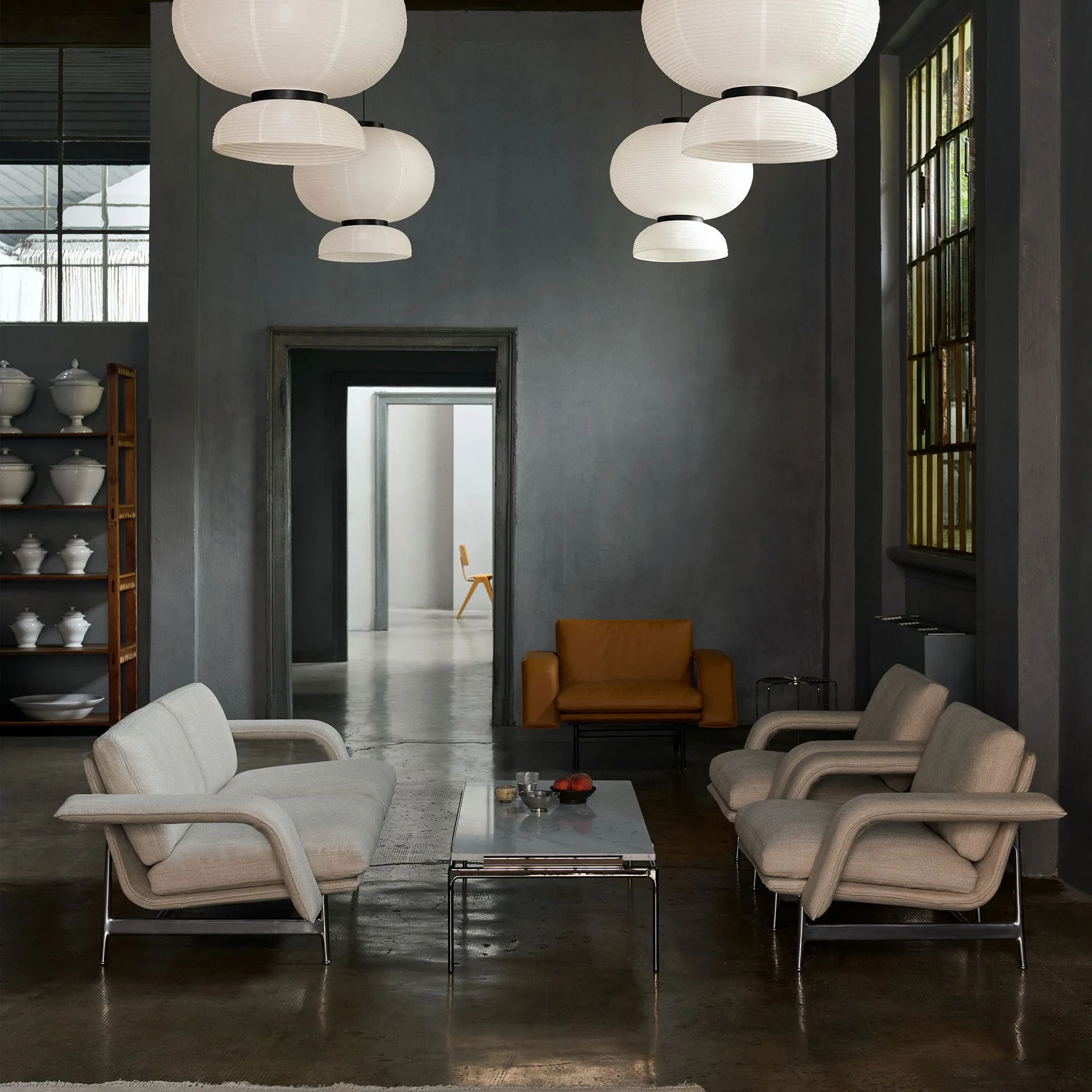 Meantime AV29 lounge-nojatuoli, Pol. aluminium-Ecriture 0210 &Tradition