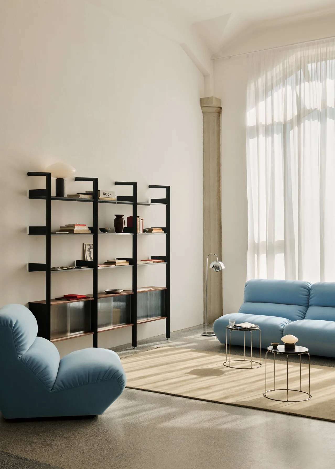 Mist AP17 pöytävalaisin Ø 37 cm, Grigio Caldo-opal glass &Tradition