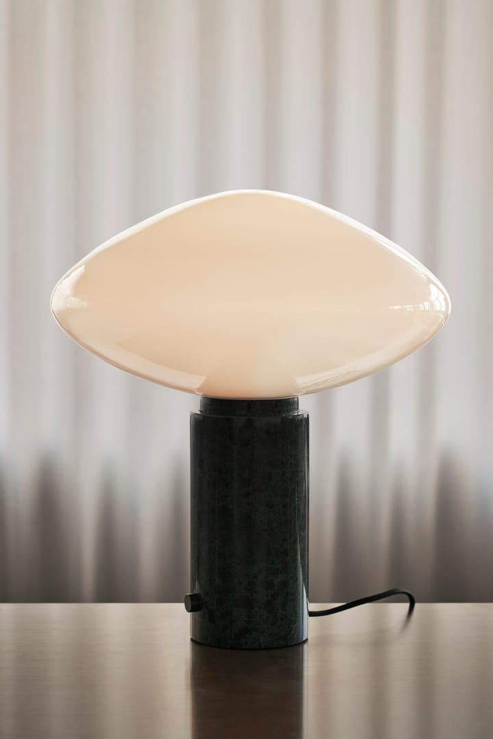 Mist AP17 -pöytävalaisin Ø 37 cm, Matt White & Guatemala Verde &Tradition