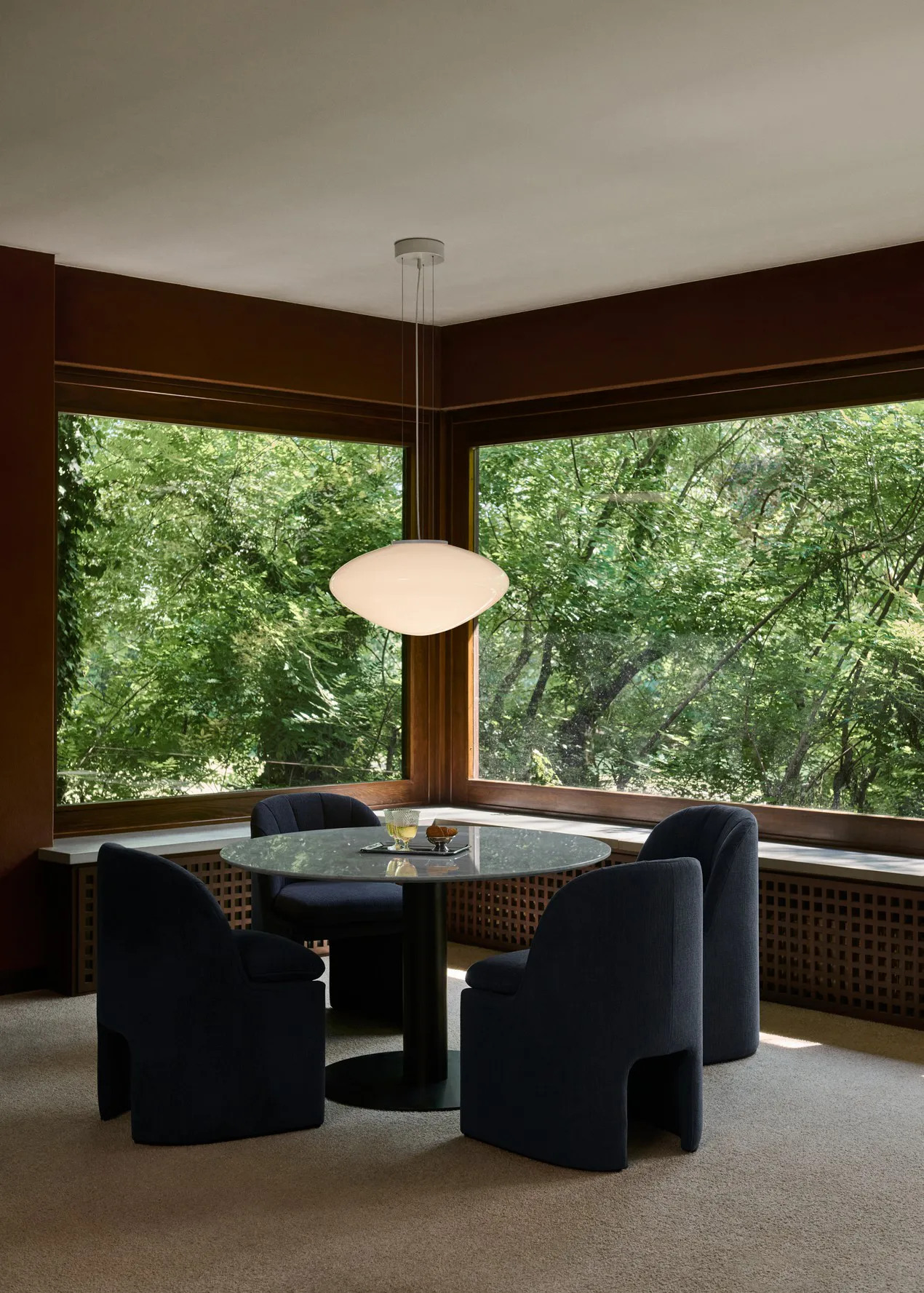 Mist AP20 riippuvalaisin Ø56 cm, White-opal glass &Tradition