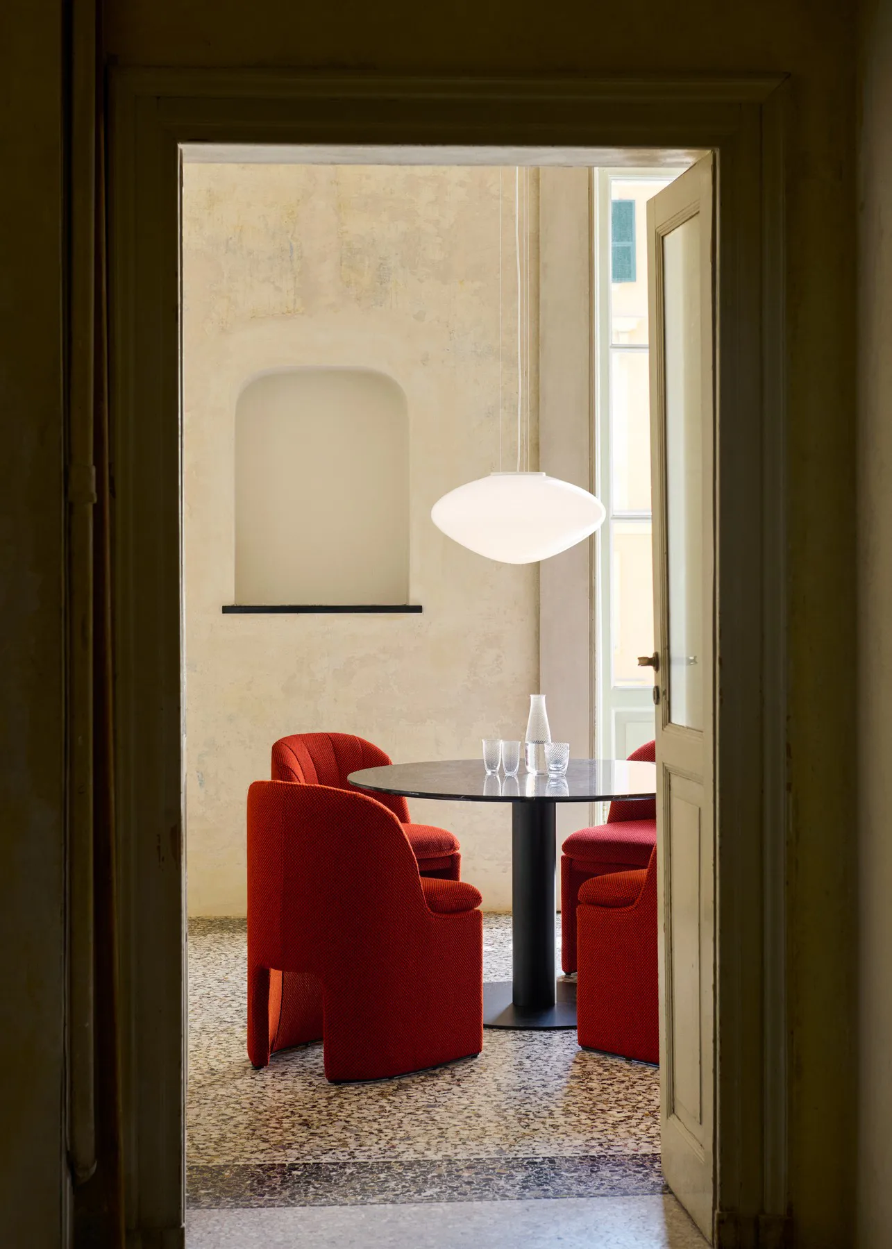 Mist AP20 riippuvalaisin Ø56 cm, White-opal glass &Tradition