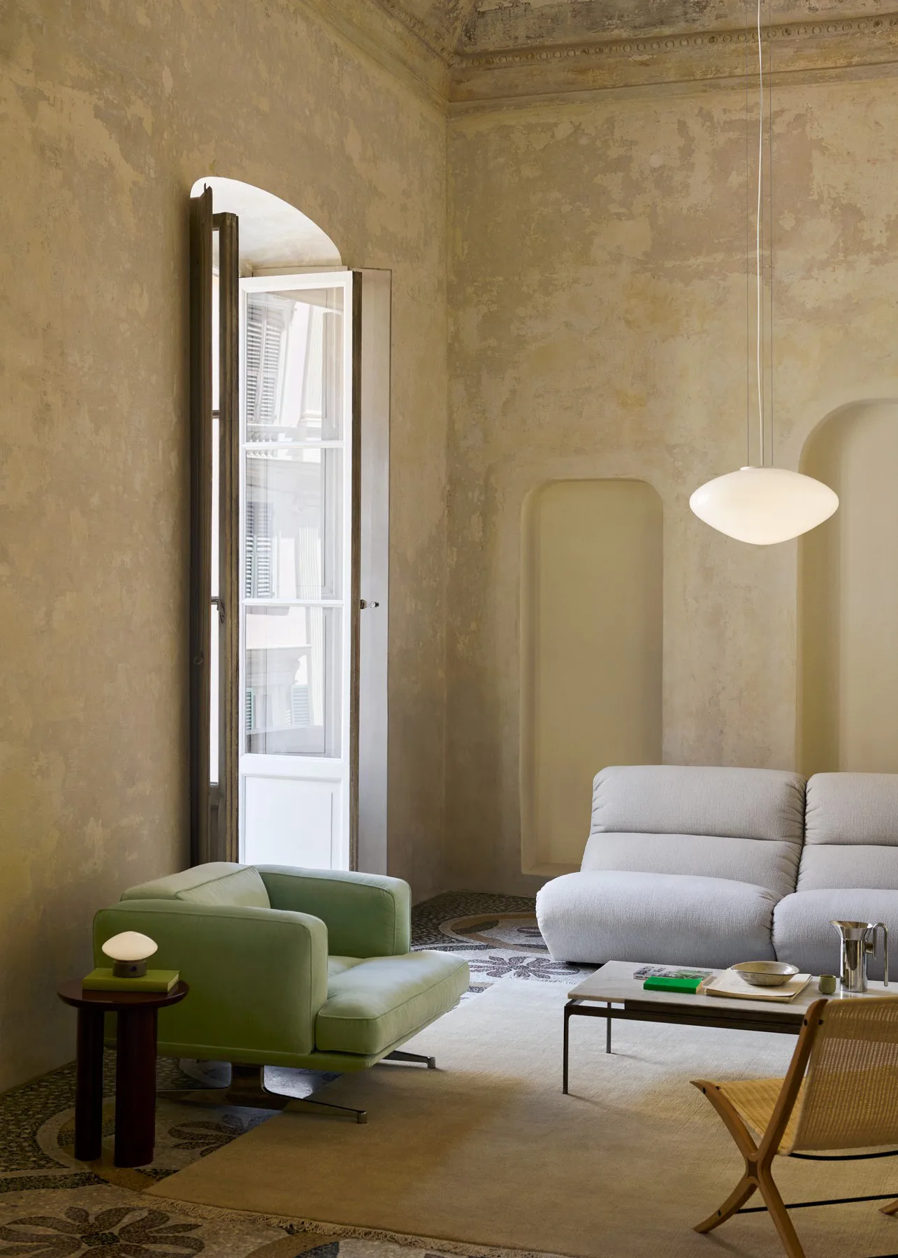 Mist AP20 riippuvalaisin Ø56 cm, White-opal glass &Tradition