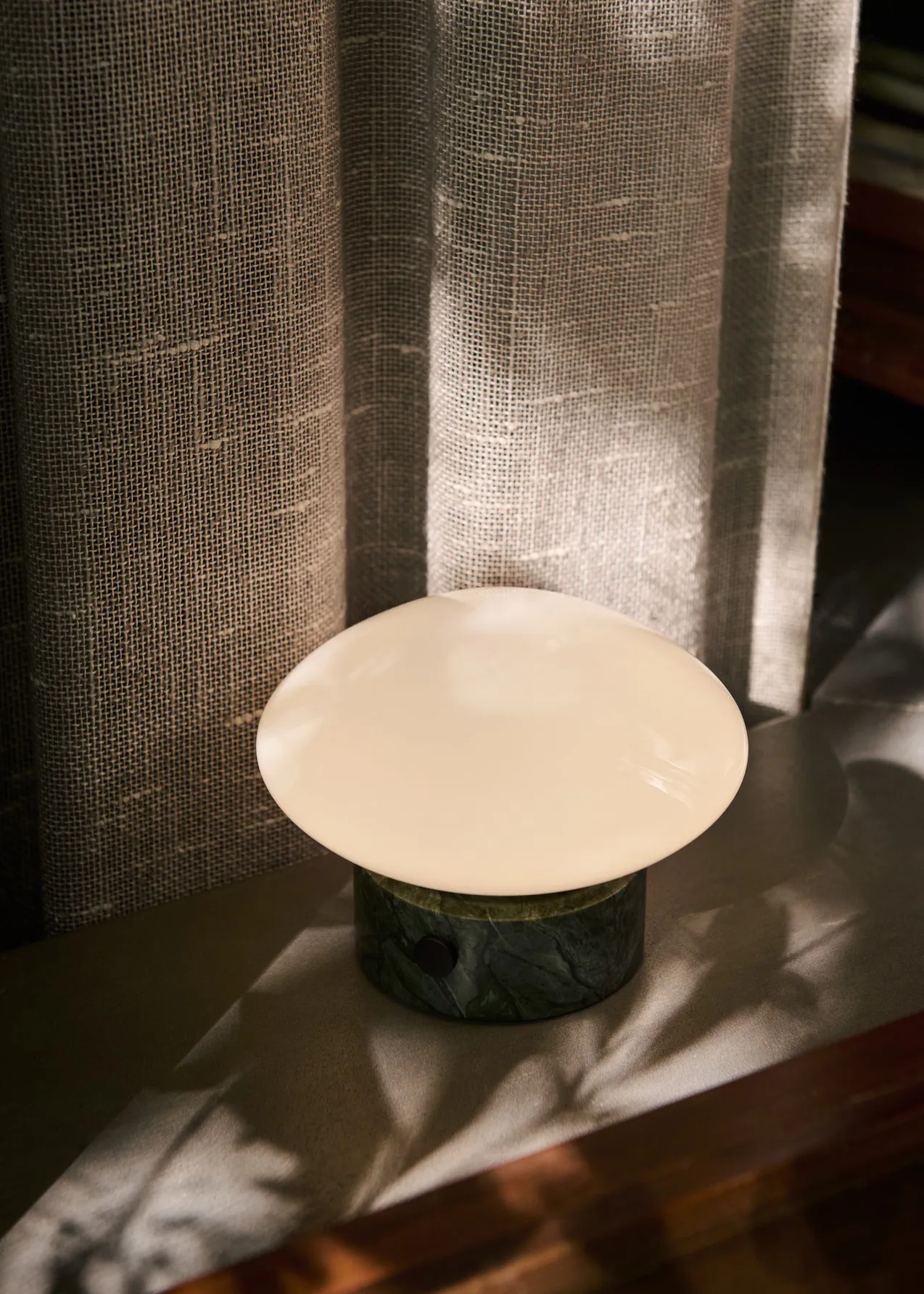 Mist AP21 kannettava lamppu 12 cm, Verde Guatemala-opal glass &Tradition