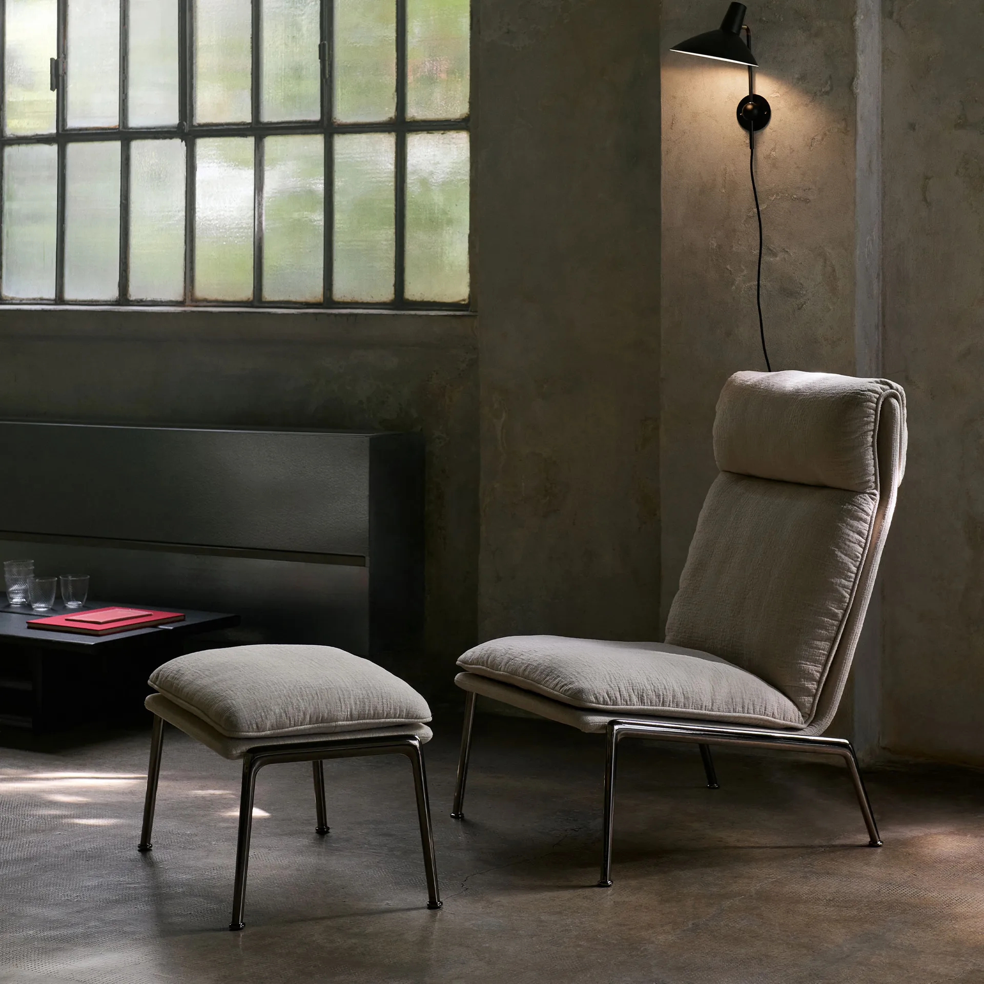 Muno LN16 High back lounge-nojatuoli, Dark chrome-Cifrado 0221 &Tradition