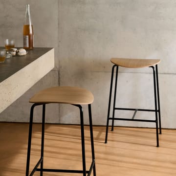 Pavilion AV38 baarijakkara 79 cm - Black-lacquered oak - &Tradition