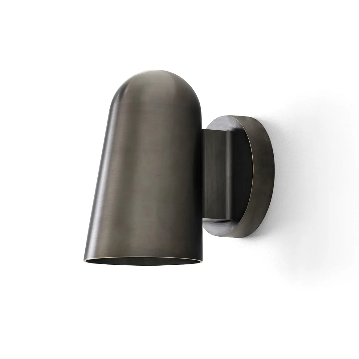 Solid SC105 seinävalaisin, Bronzed brass &Tradition