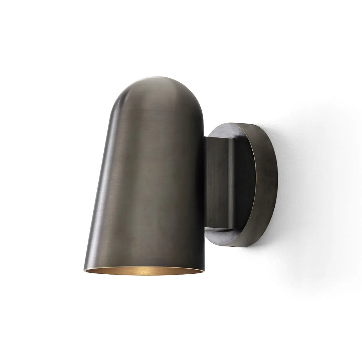 Solid SC105 seinävalaisin, Bronzed brass &Tradition