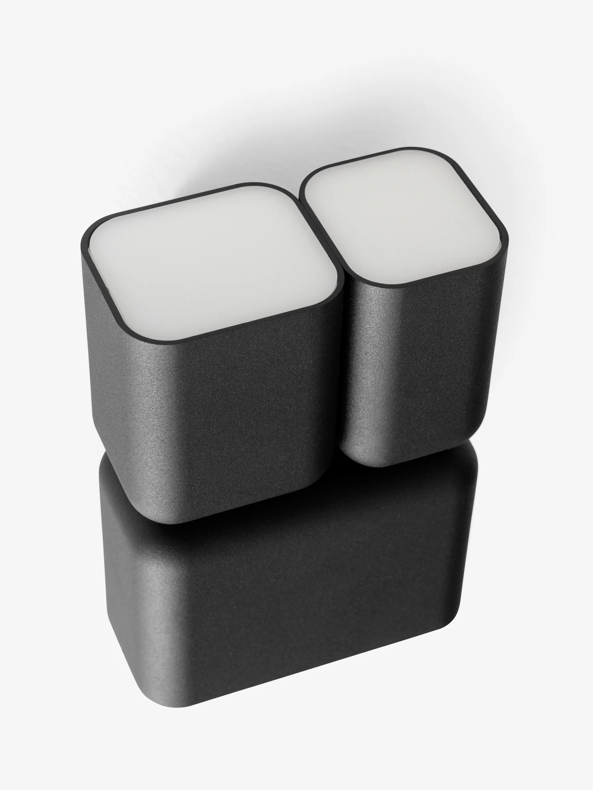 Tabata LN10 -seinävalaisin, Musta &Tradition