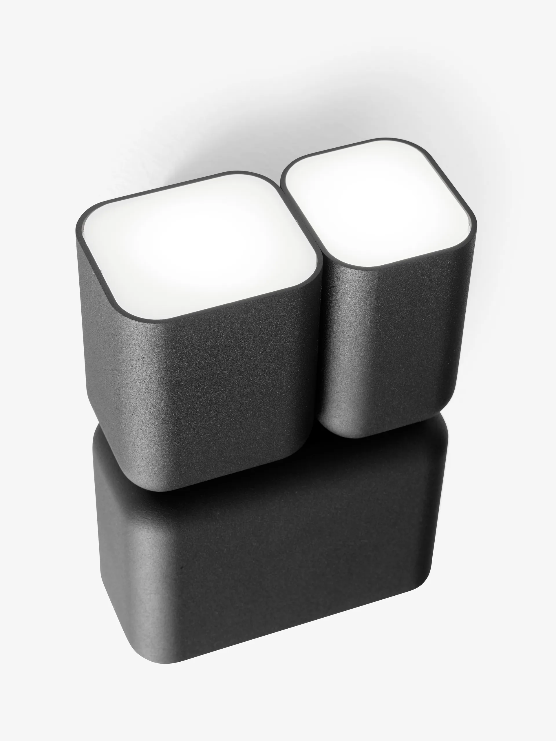 Tabata LN10 -seinävalaisin, Musta &Tradition