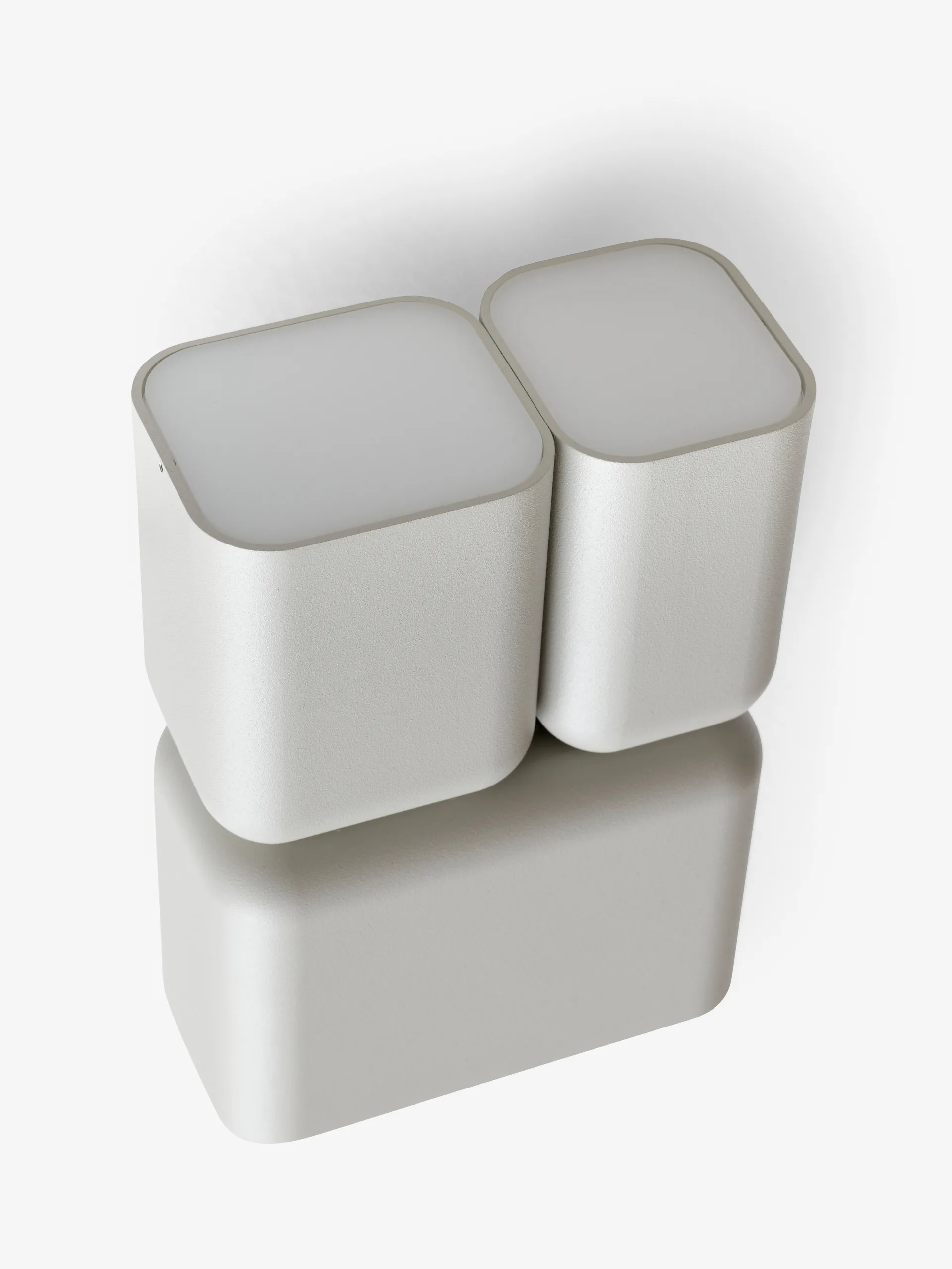 Tabata LN10 -seinävalaisin, Silk grey &Tradition