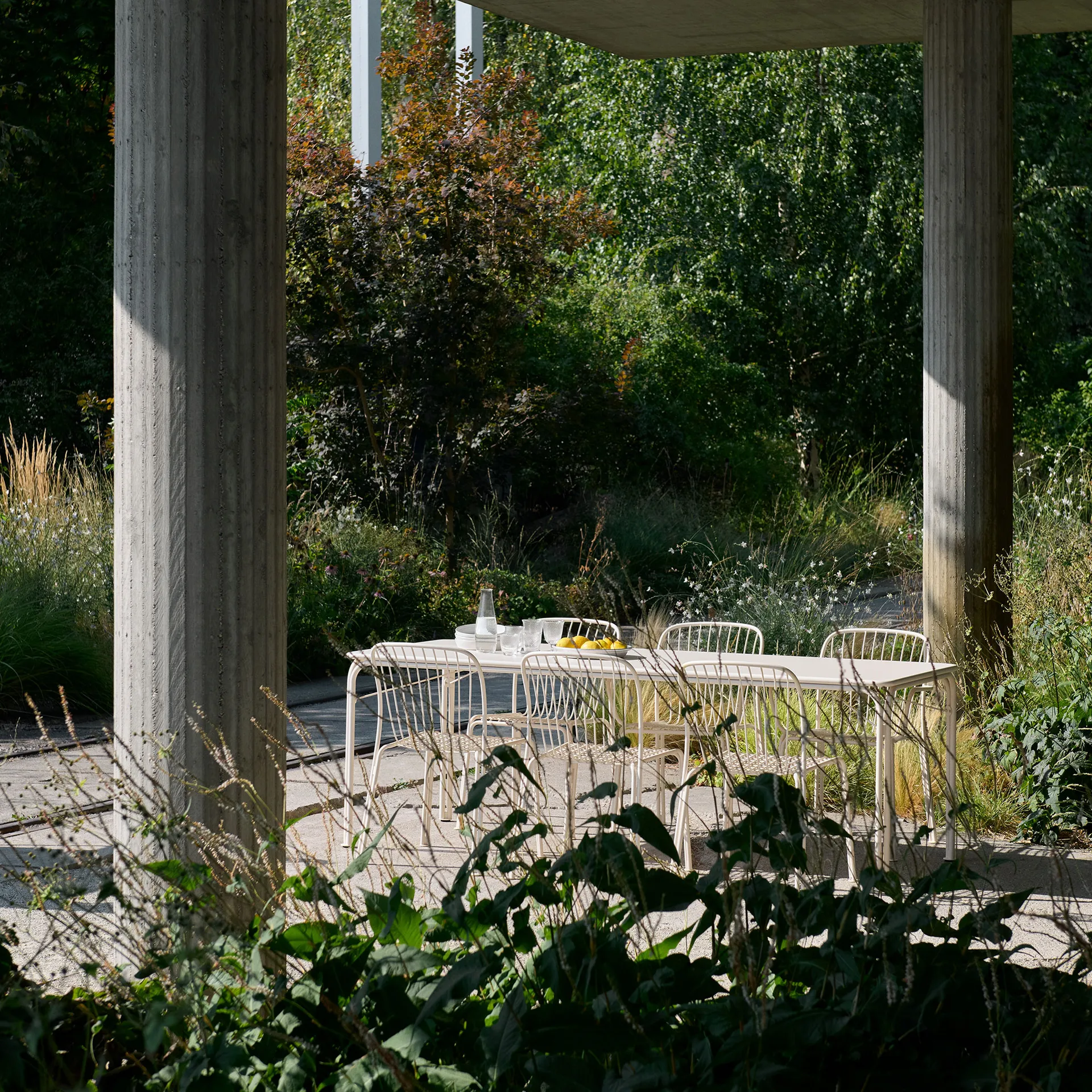 Thorvald Outdoor SC99 ruokapöytä 220 cm, Ivory &Tradition