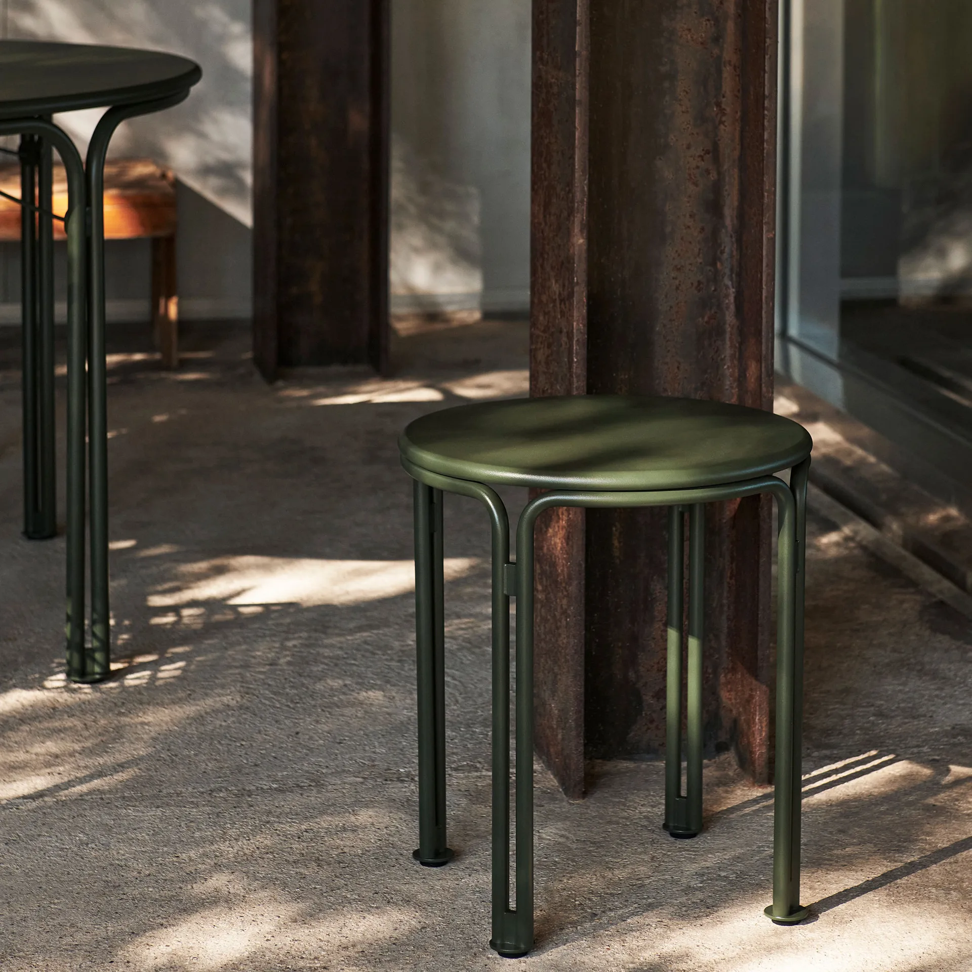 Thorvald SC102 sivupöytä, Bronze green &Tradition