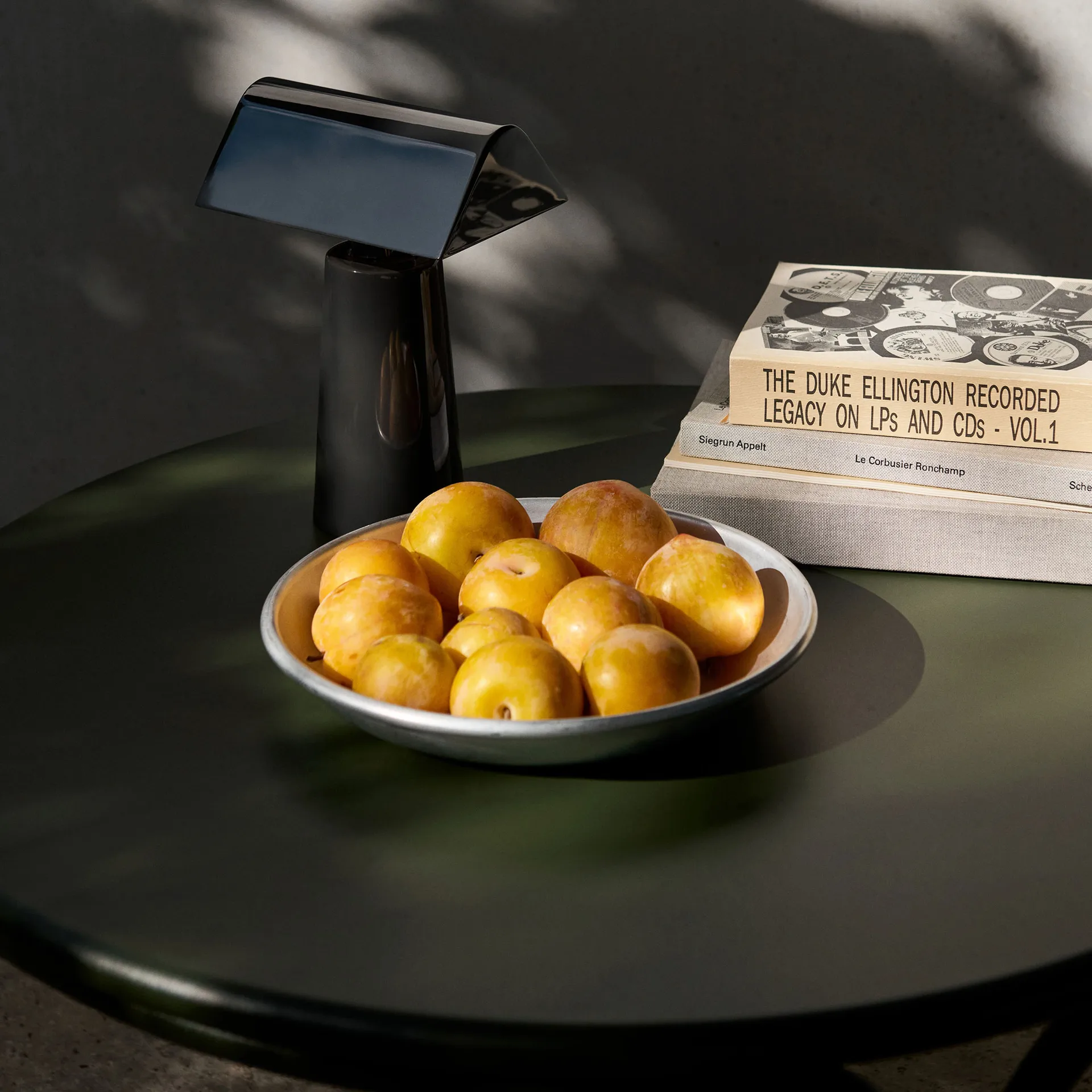 Thorvald SC108 sohvapöytä, Pronssinvihreä, Ø70 cm &Tradition