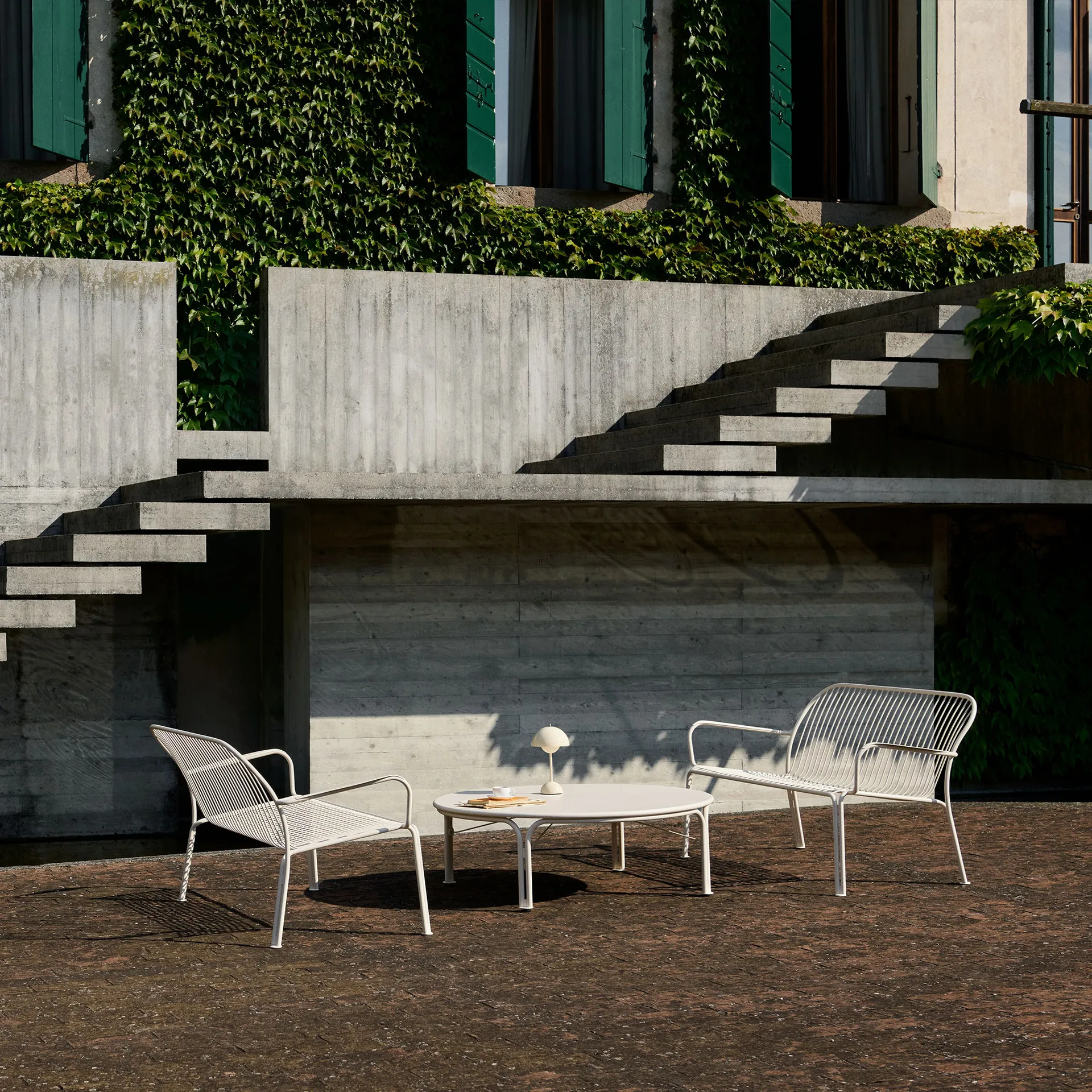 Thorvald SC109 sohvapöytä, Ivory, Ø115 cm &Tradition