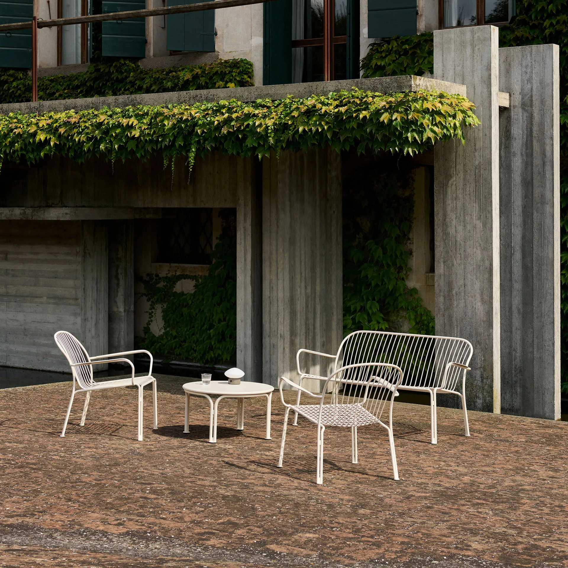 Thorvald SC110 lounge-sohva, Ivory, 143 cm &Tradition