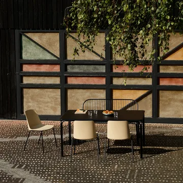 Thorvald SC111 penkki - Warm black, 129 cm - &Tradition