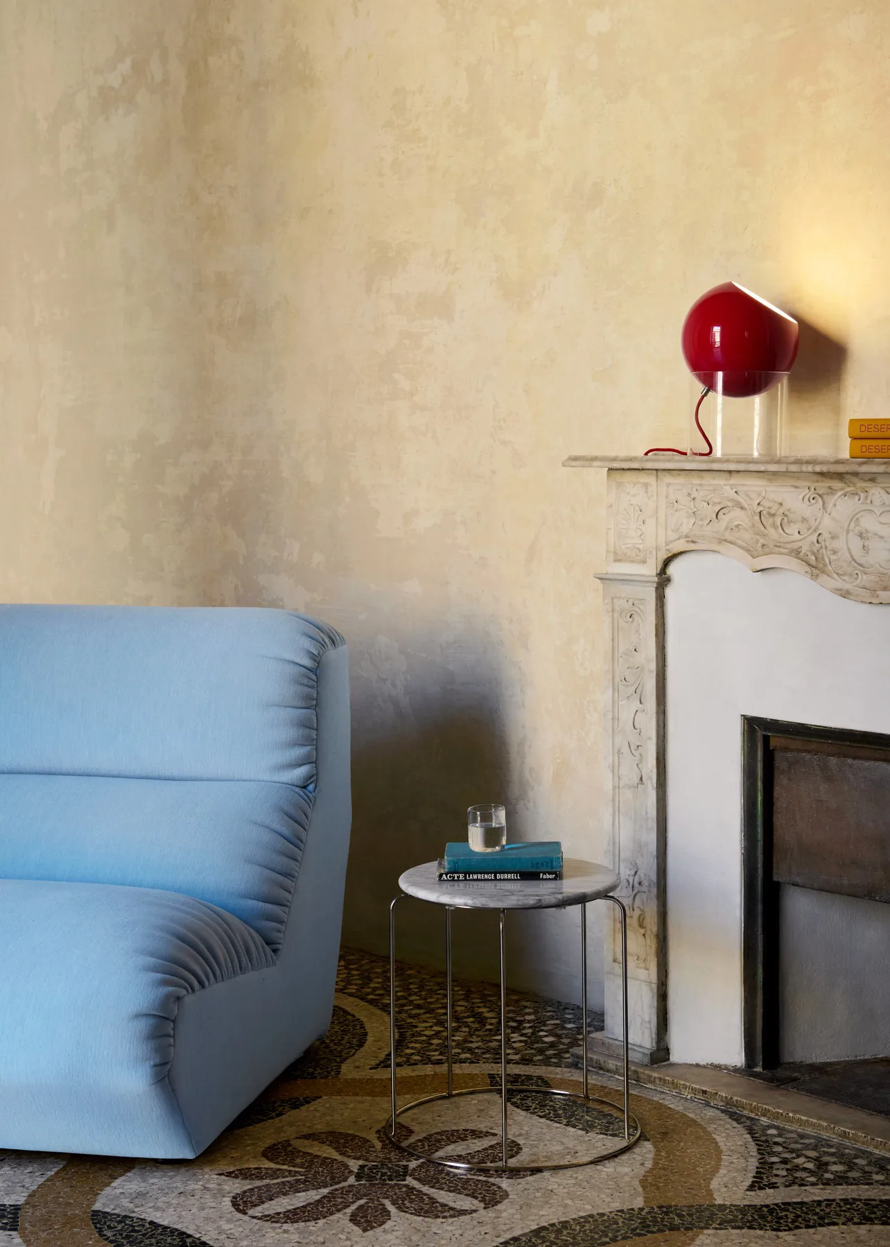 Topan VP13 pöytävalaisin 31,5 cm, Clear-vermilion red &Tradition