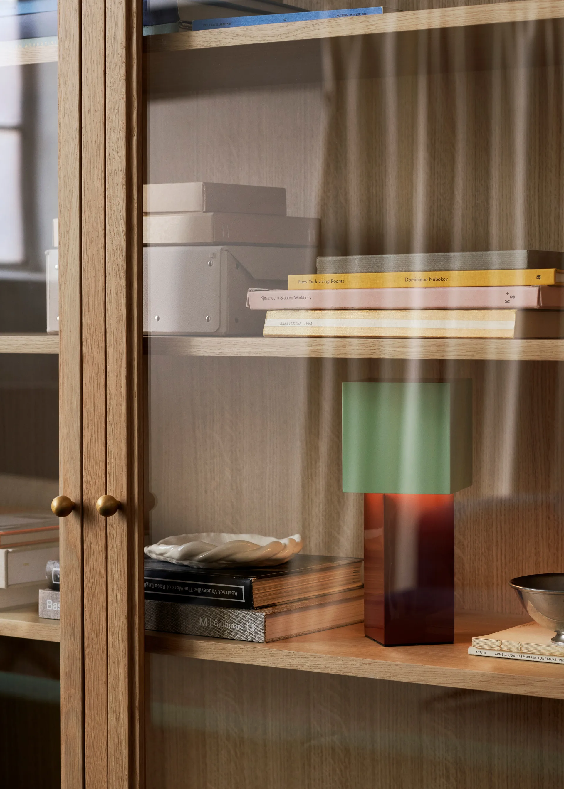 Trace SC88 -vitriinikaappi 120 x 192 x 40 cm, Natural natural oak &Tradition