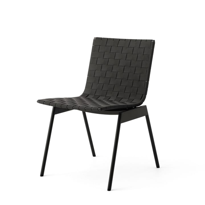 Ville Outdoor AV33 tuoli - Warm black - &Tradition