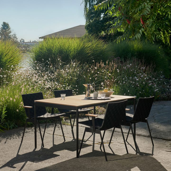 Ville Outdoor AV34 tuoli, Warm black &Tradition