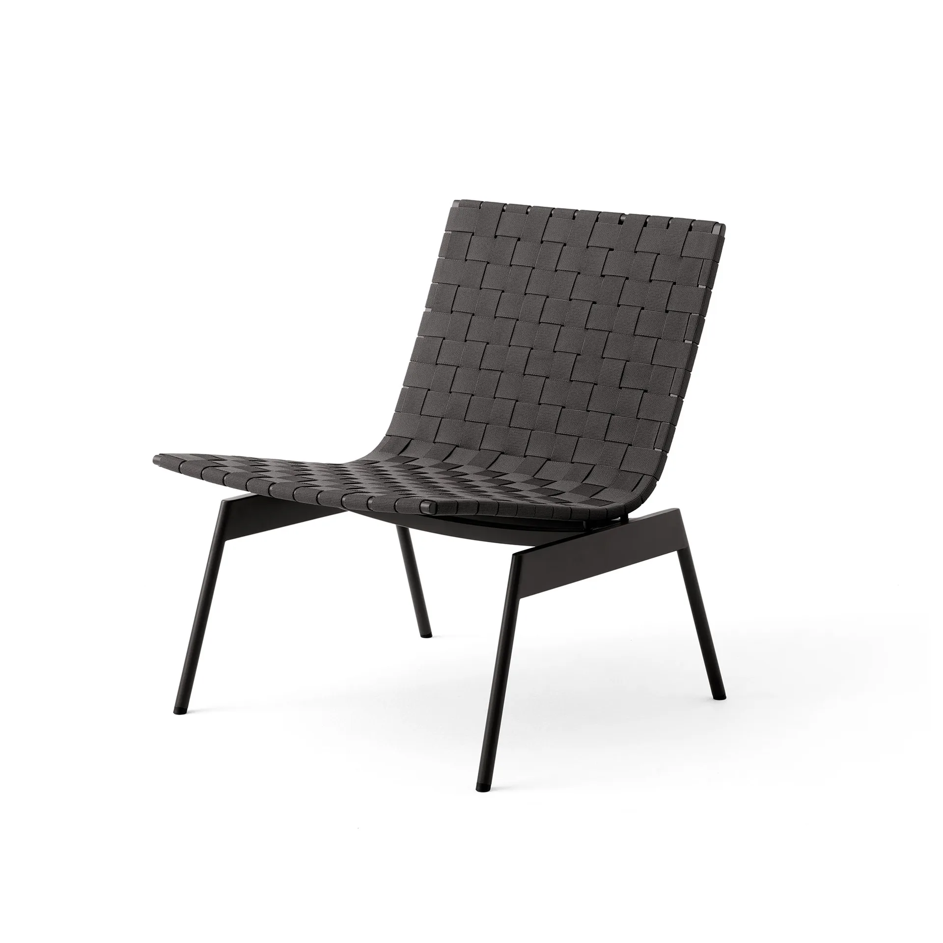 Ville Outdoor AV44 loungestuoli, Warm black &Tradition