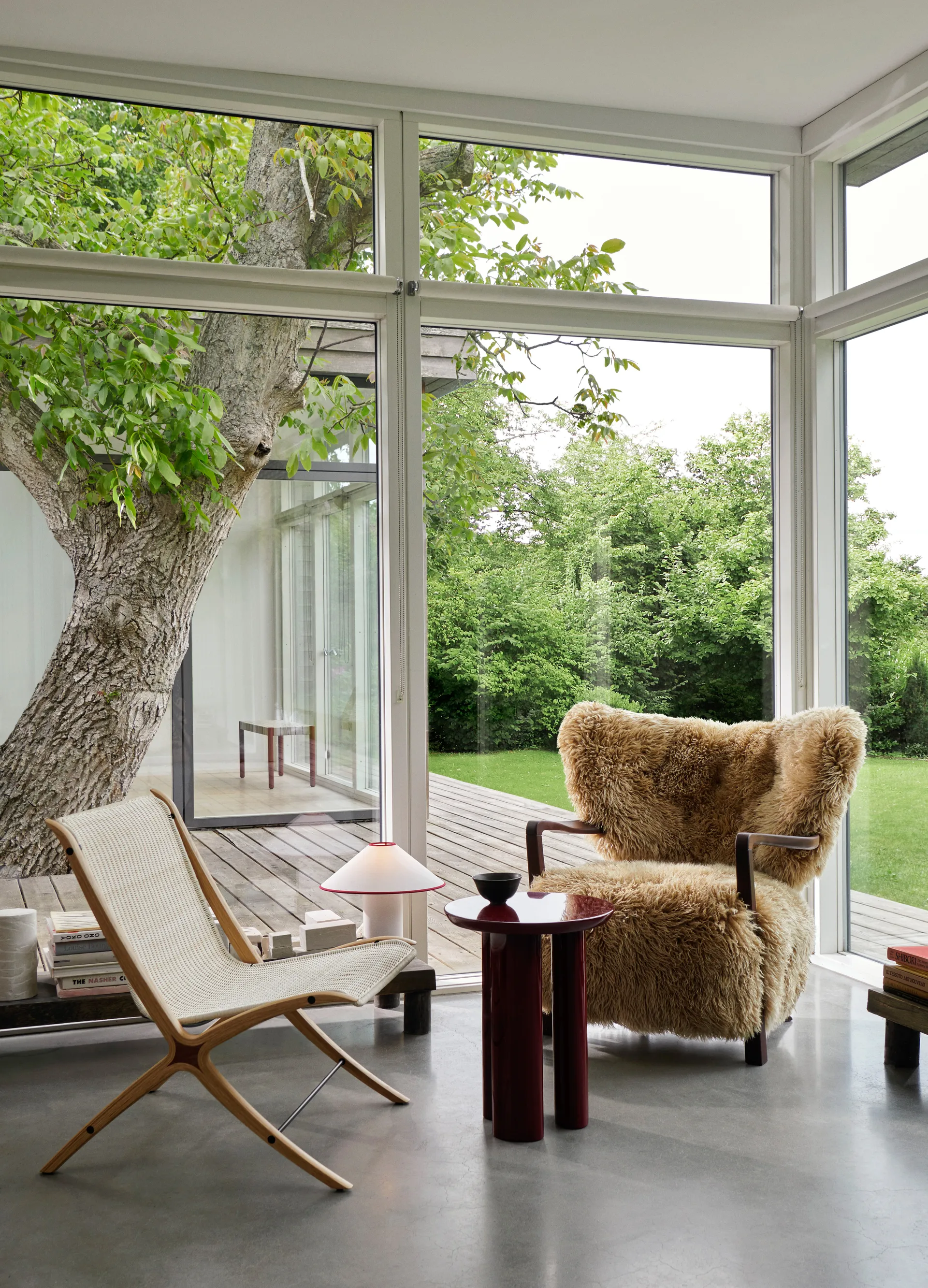 Wulff Lounge Chair ATD2 -nojatuoli, Öljytty saksanpähkinä-Sheepskin honey &Tradition