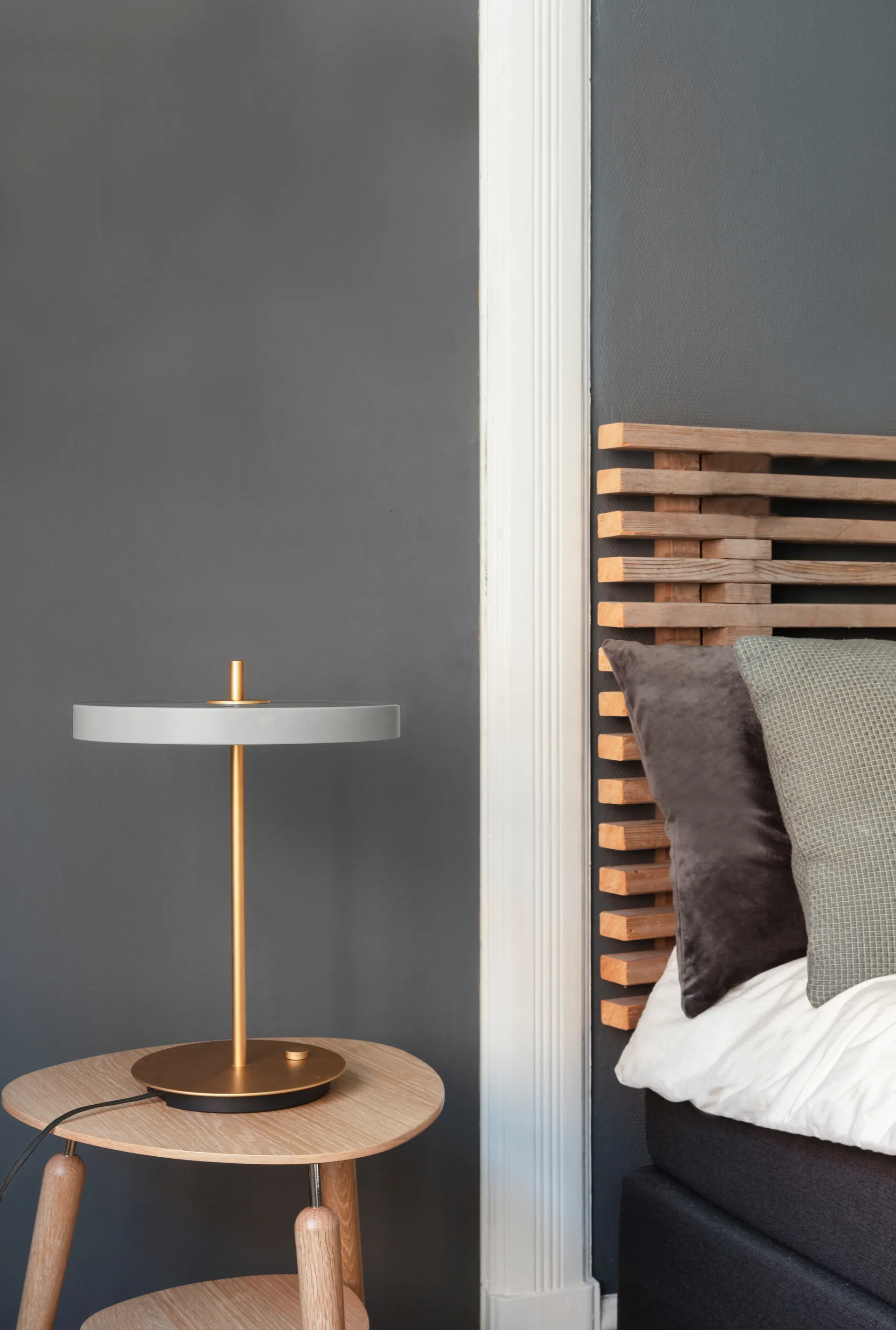 Asteria pöytälamppu, Mist Umage