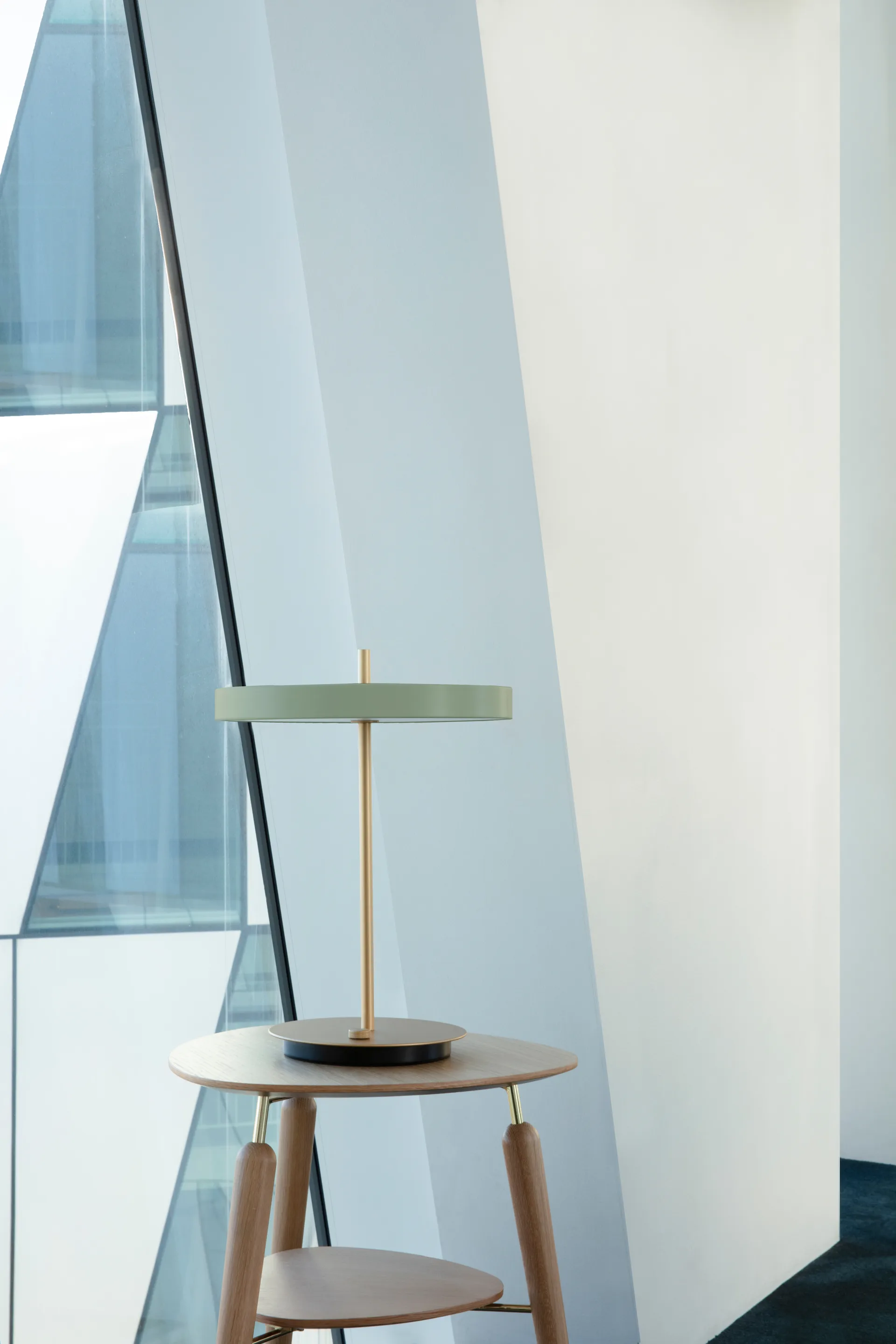 Asteria pöytälamppu, Olive Umage