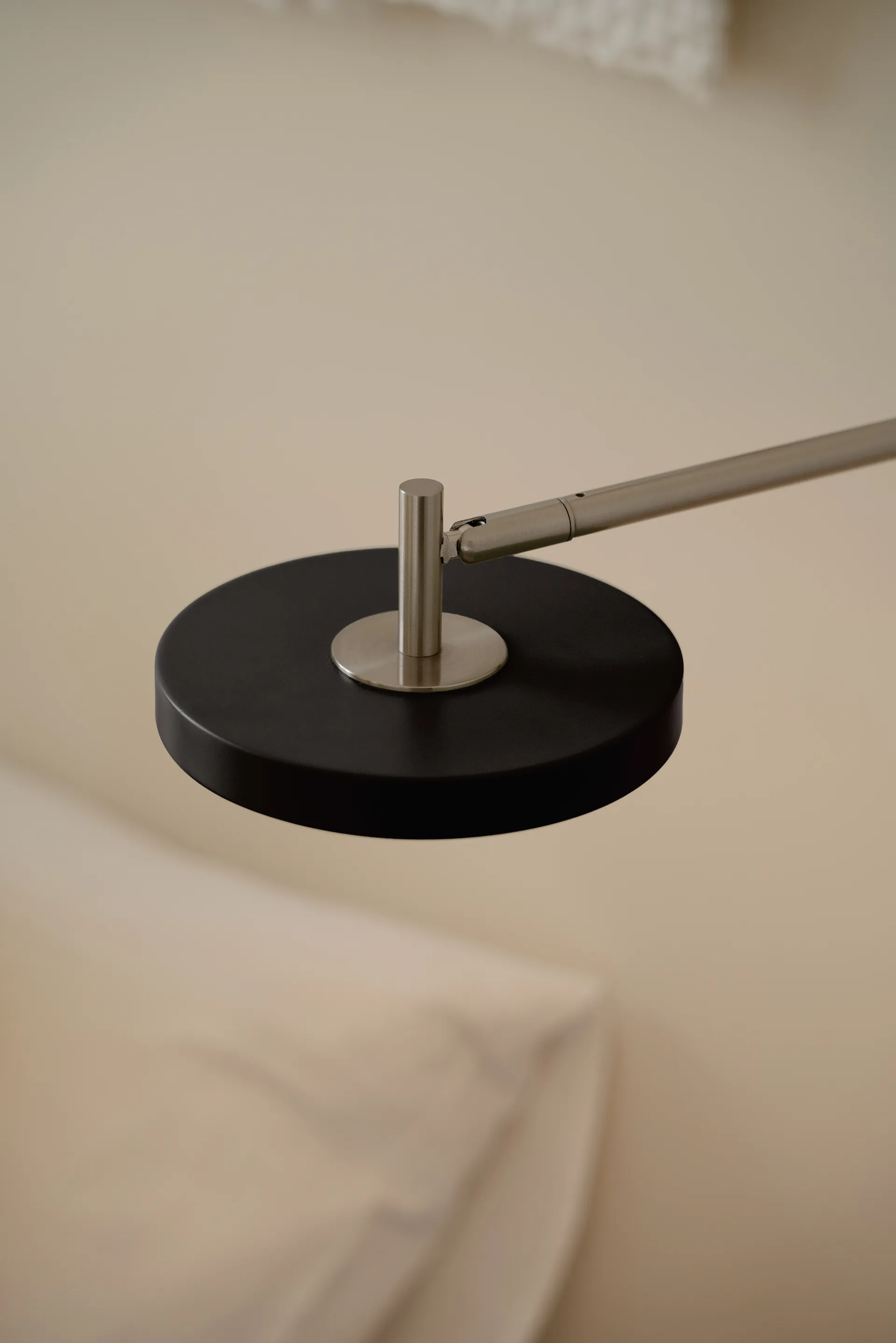 Asteria Wall seinälamppu, Long, Black-chrome Umage